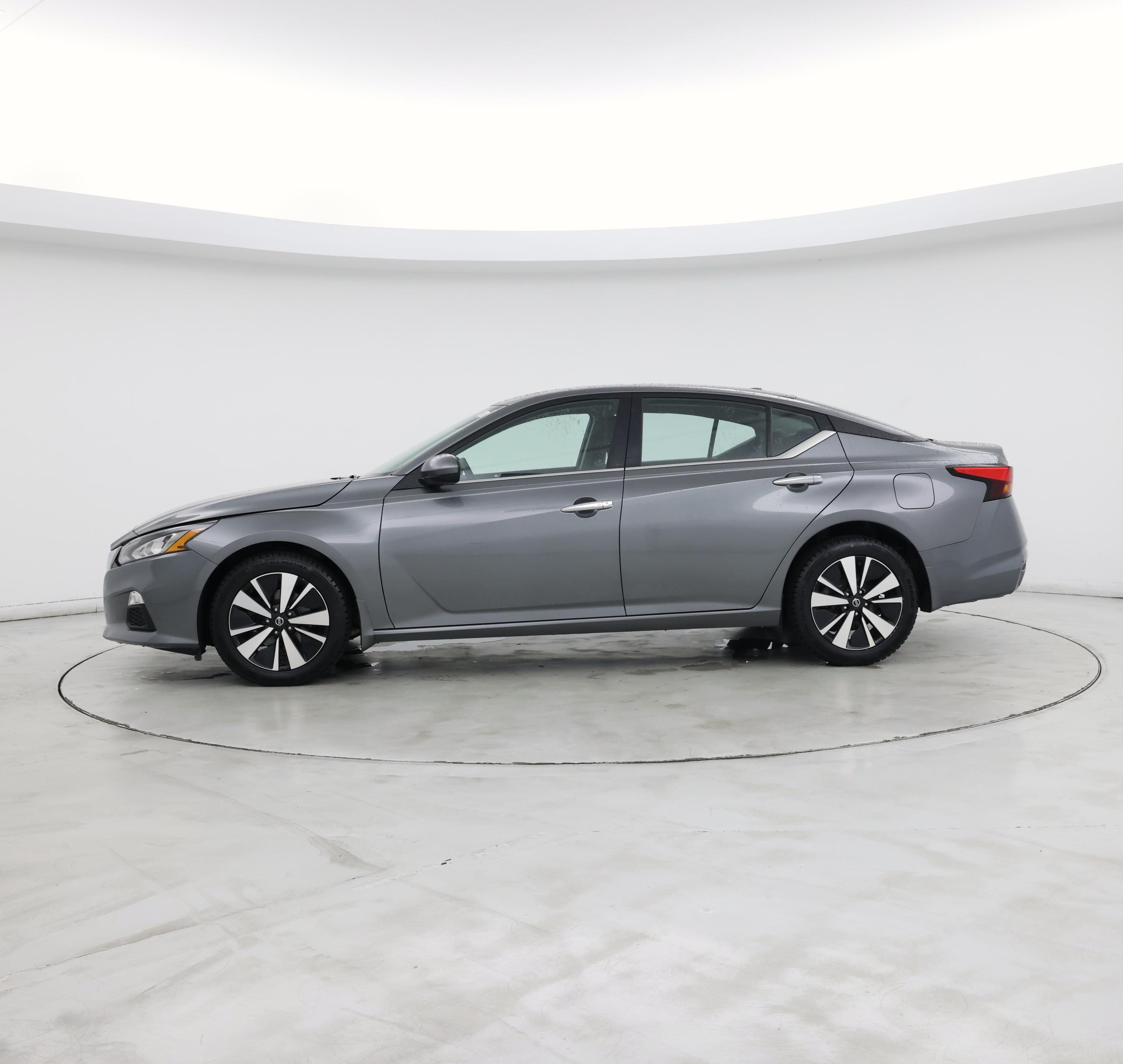 Thumbnail: 2022 Nissan Altima - 3