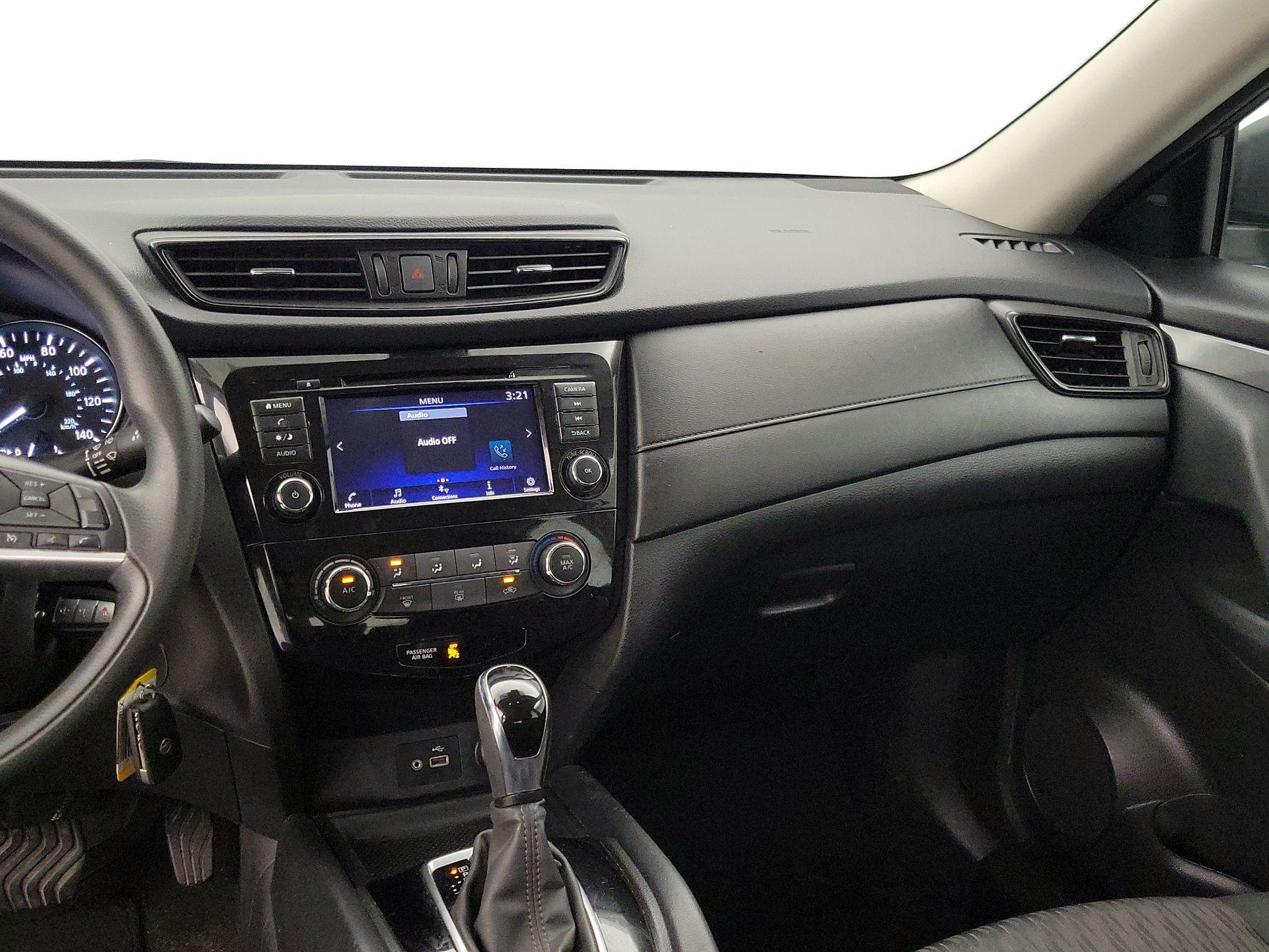 Thumbnail: 2020 Nissan Rogue - 9
