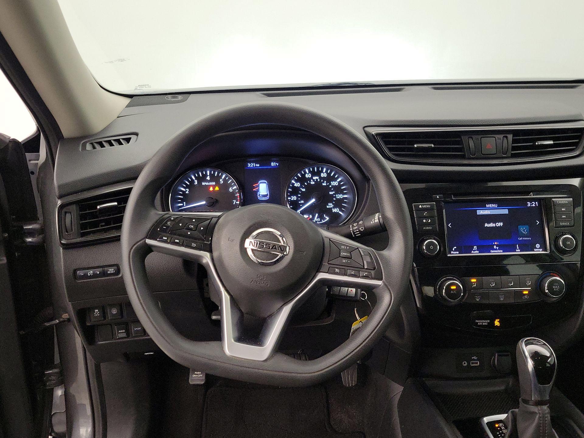 Thumbnail: 2020 Nissan Rogue - 10