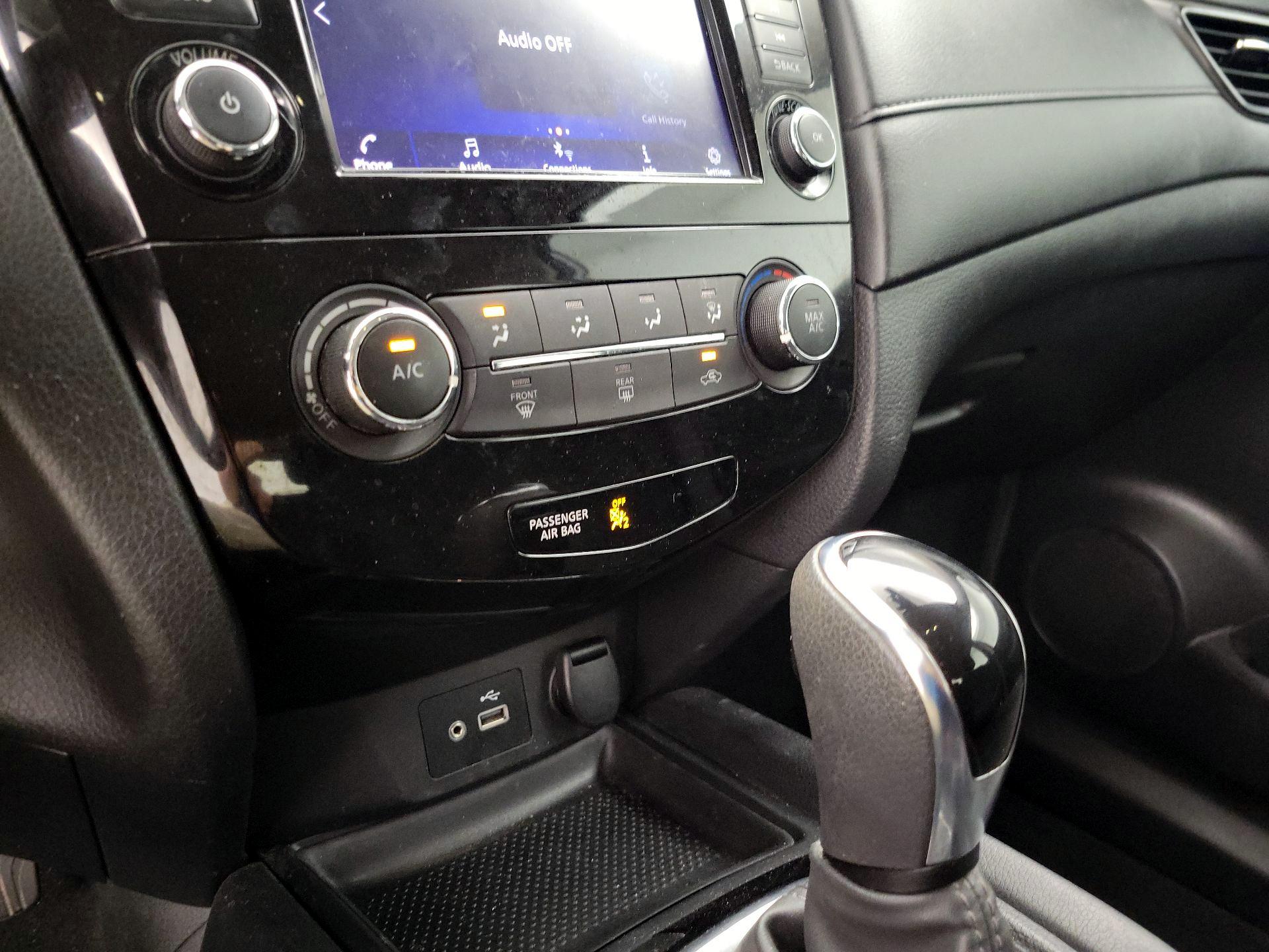 Thumbnail: 2020 Nissan Rogue - 16