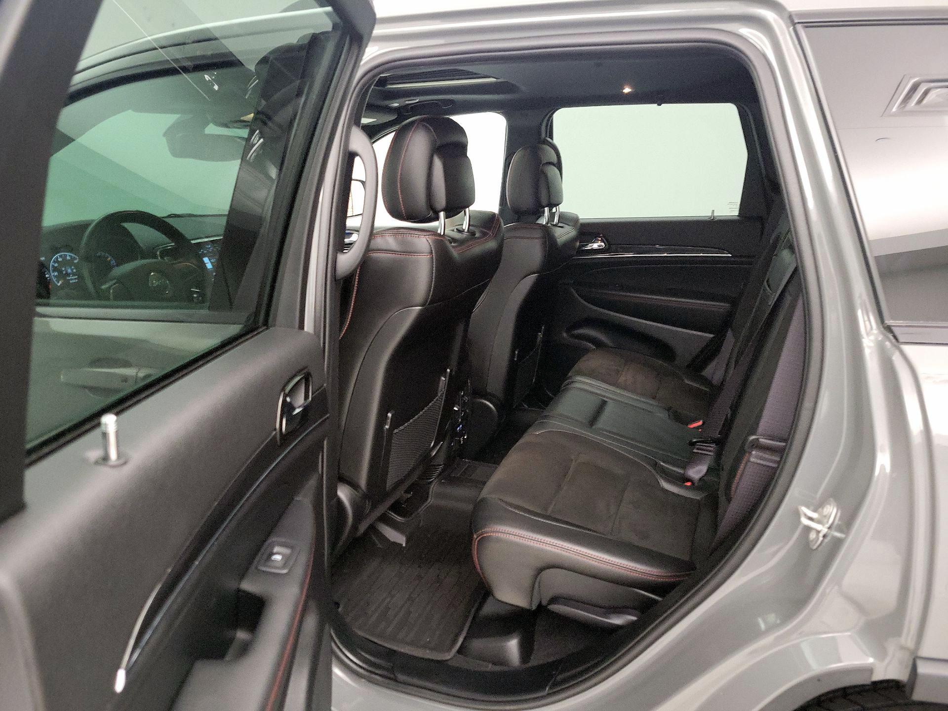 Thumbnail: 2021 Jeep Grand Cherokee - 20