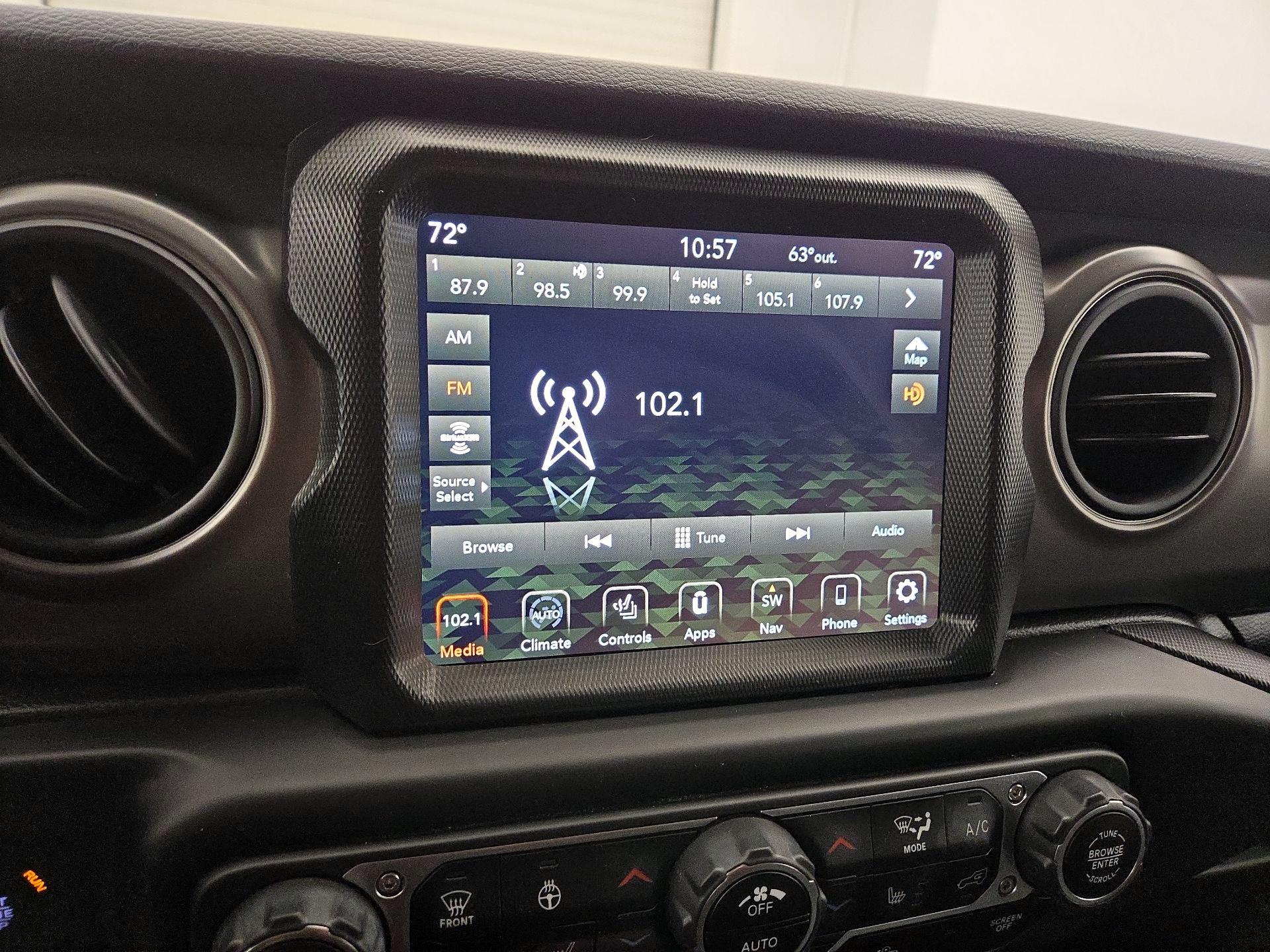Thumbnail: 2022 Jeep Gladiator - 16