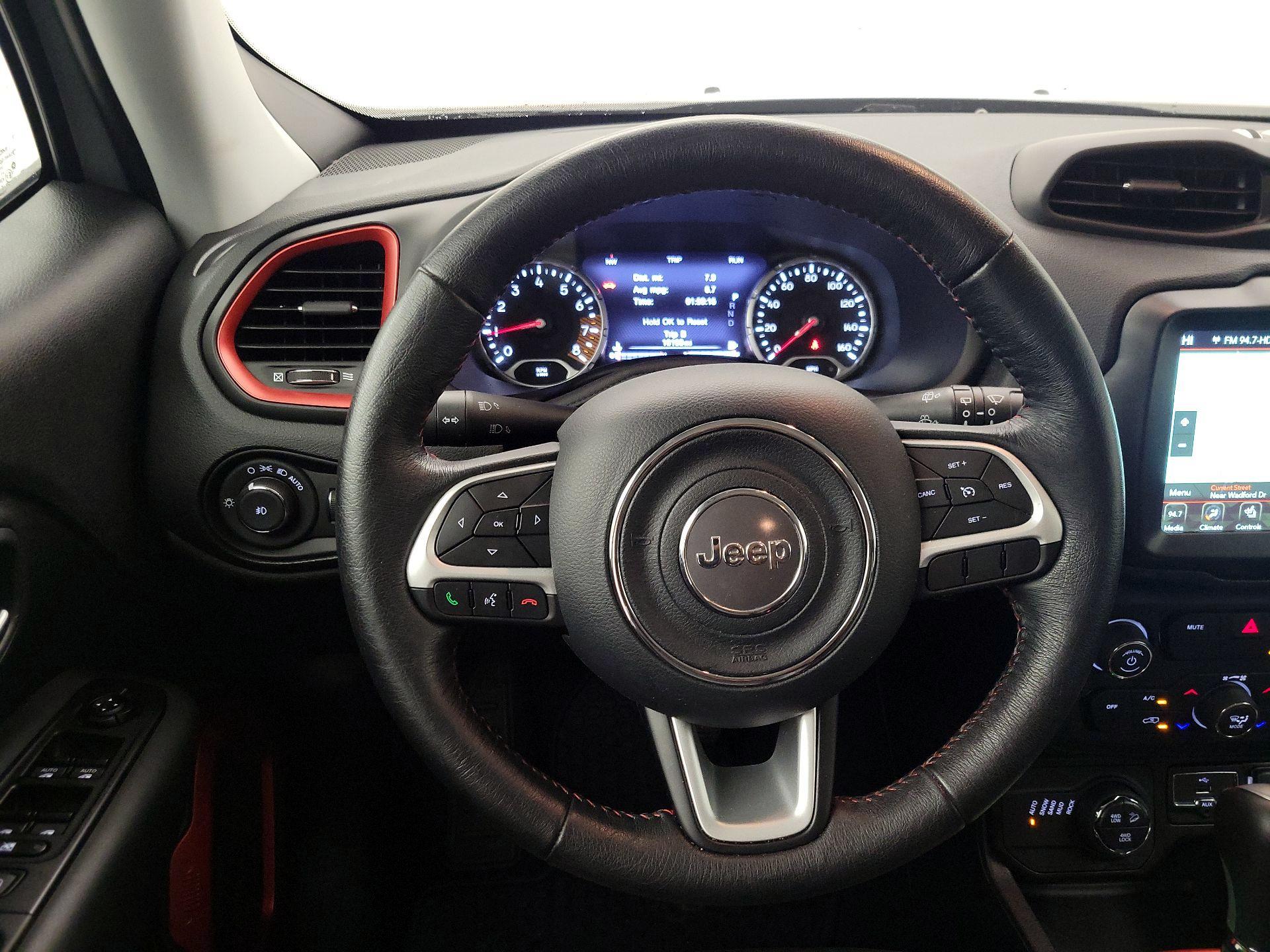 Thumbnail: 2021 Jeep Renegade - 10