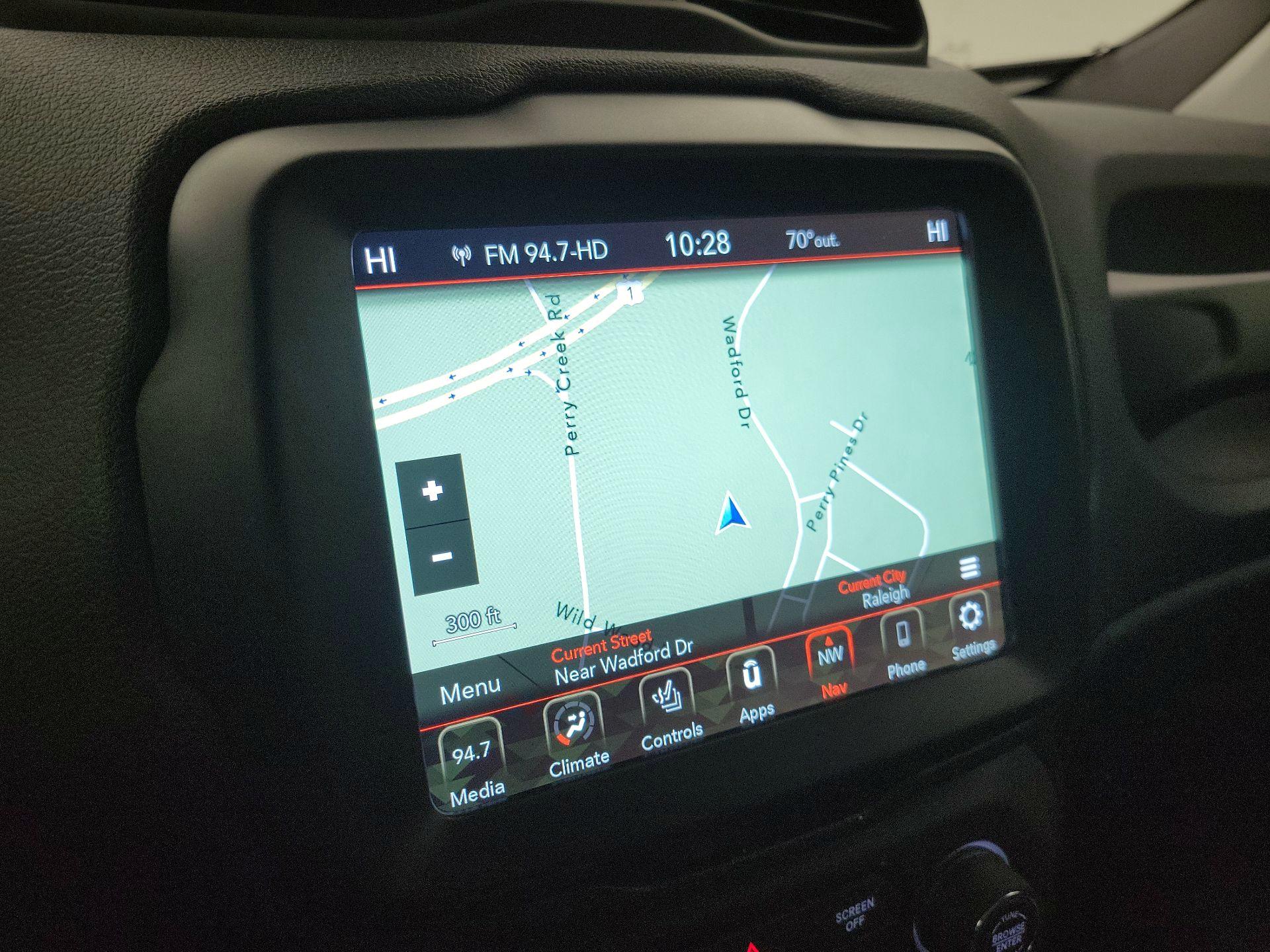 Thumbnail: 2021 Jeep Renegade - 14