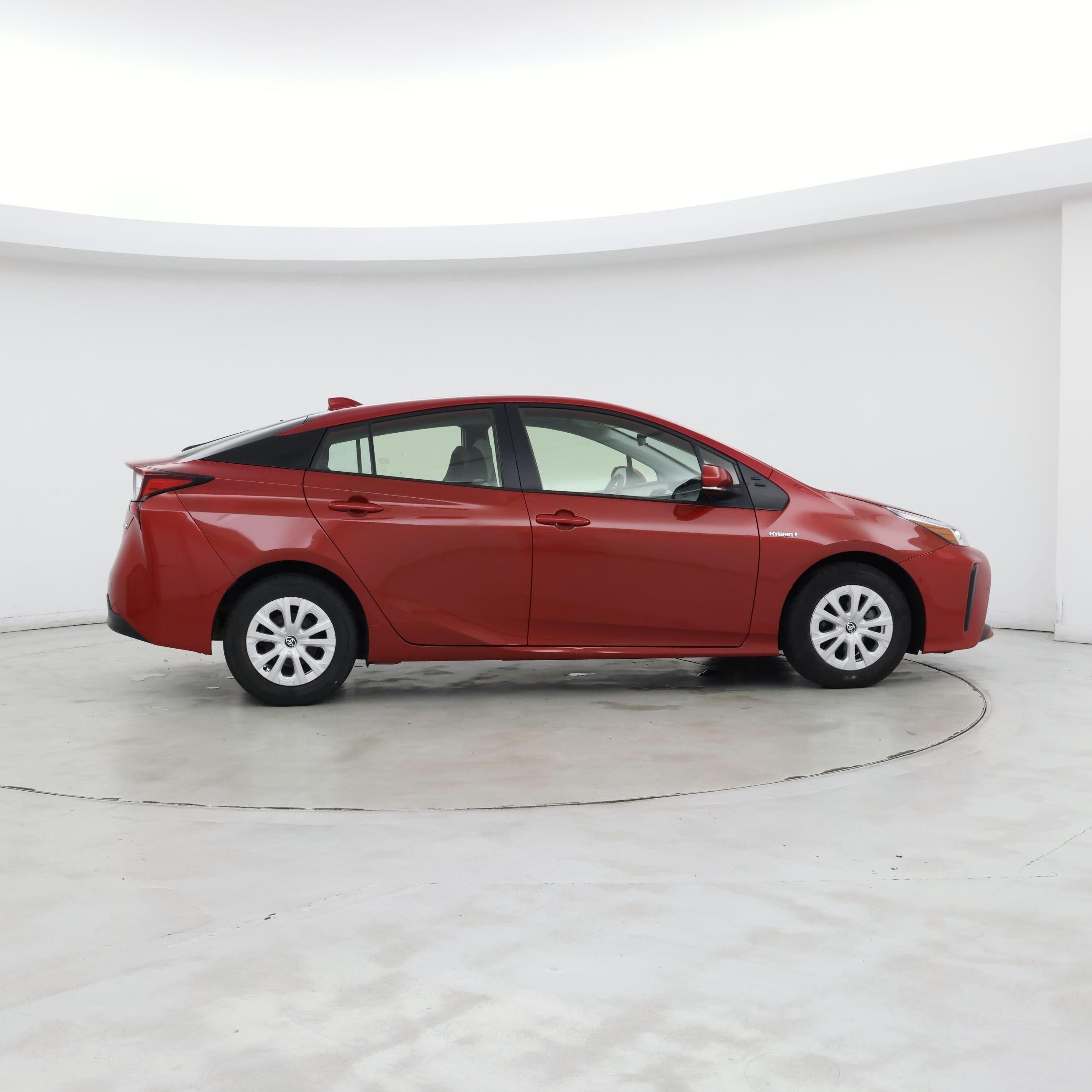 Thumbnail: 2022 Toyota Prius - 7