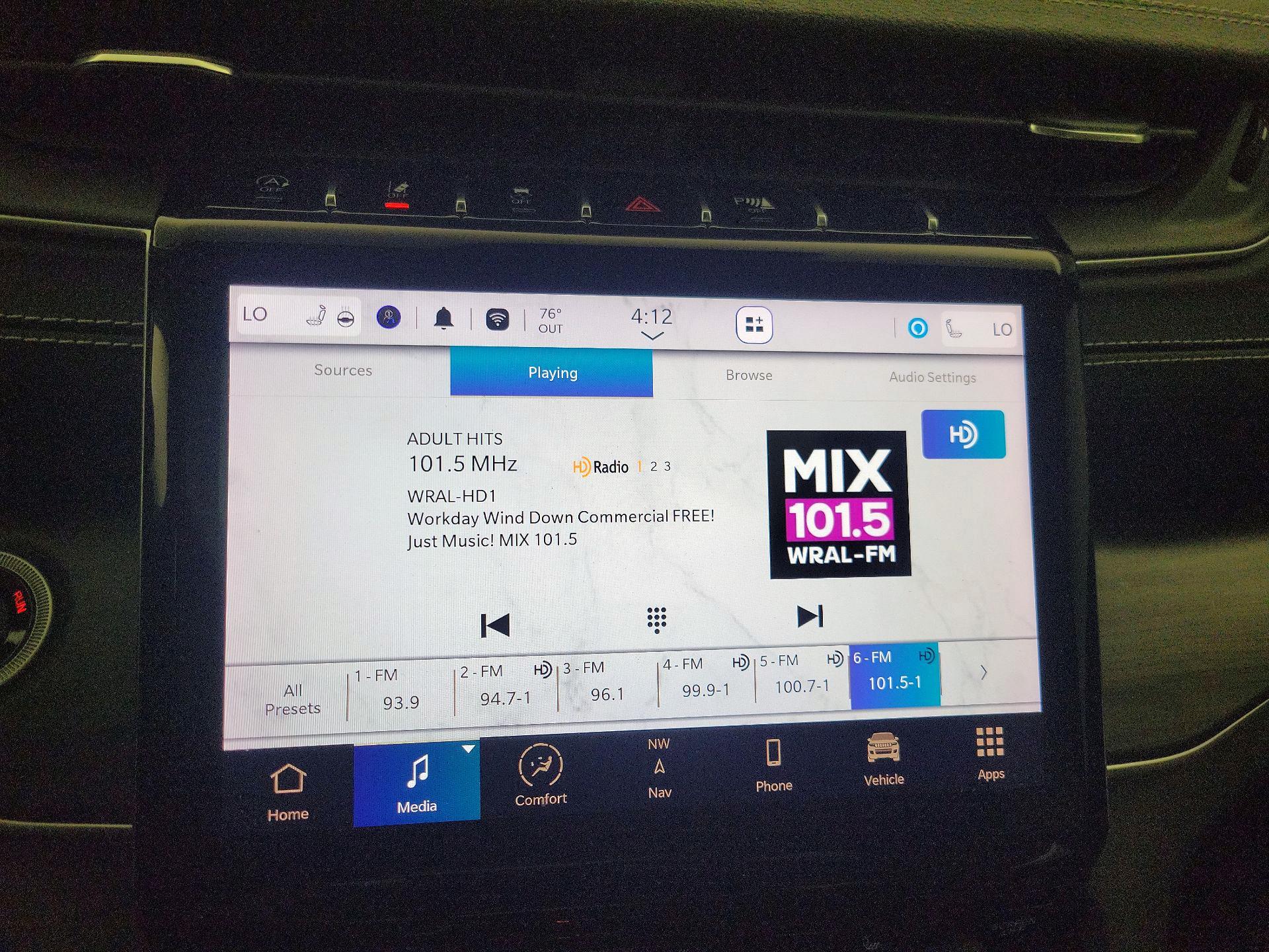 Thumbnail: 2022 Jeep Grand Cherokee L - 16