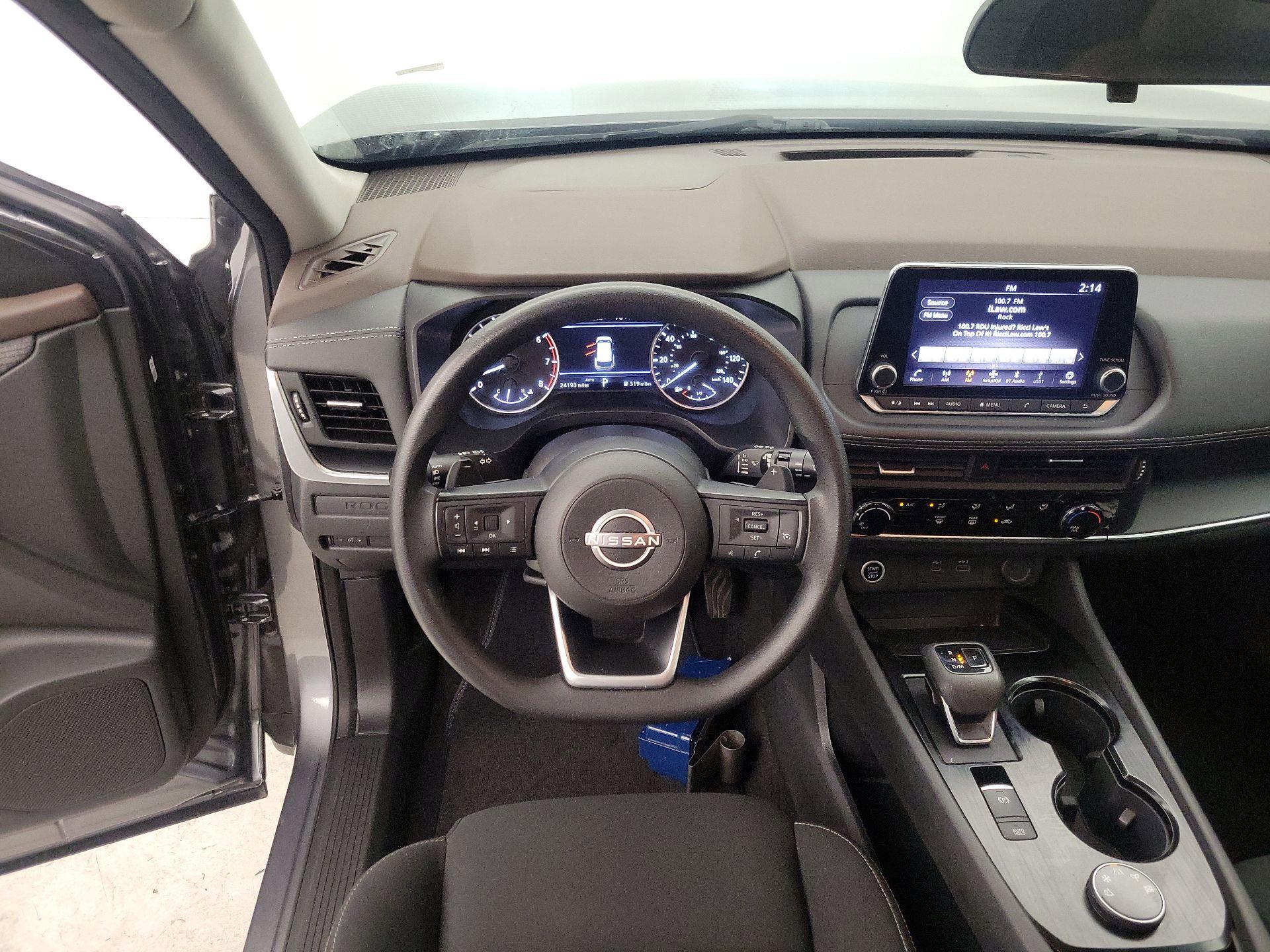 Thumbnail: 2023 Nissan Rogue - 10