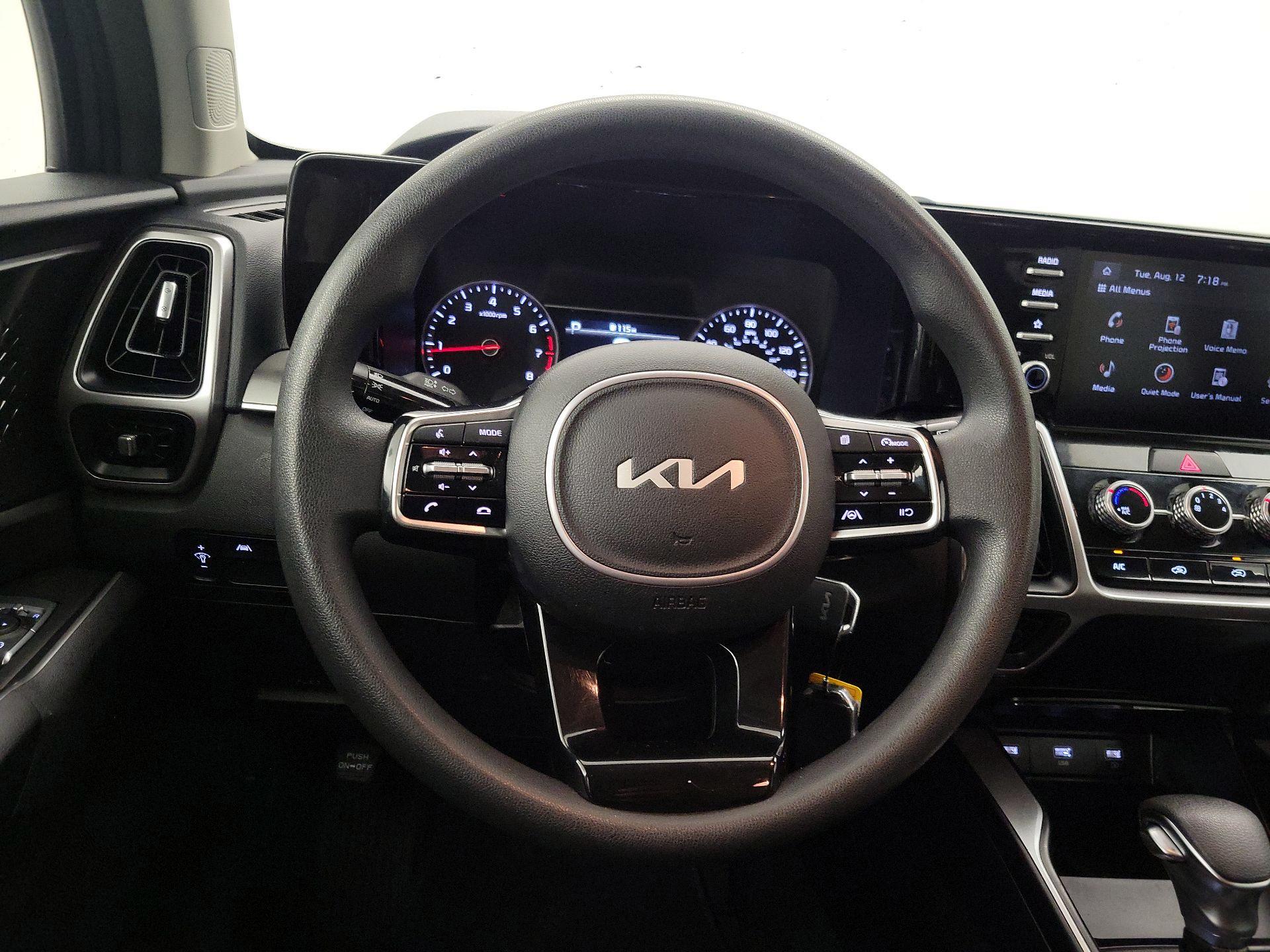 Thumbnail: 2022 Kia Sorento - 10