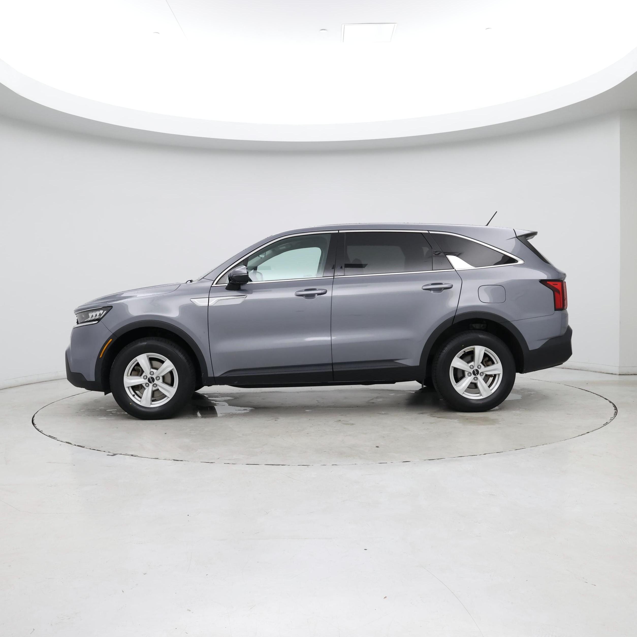 Thumbnail: 2022 Kia Sorento - 3