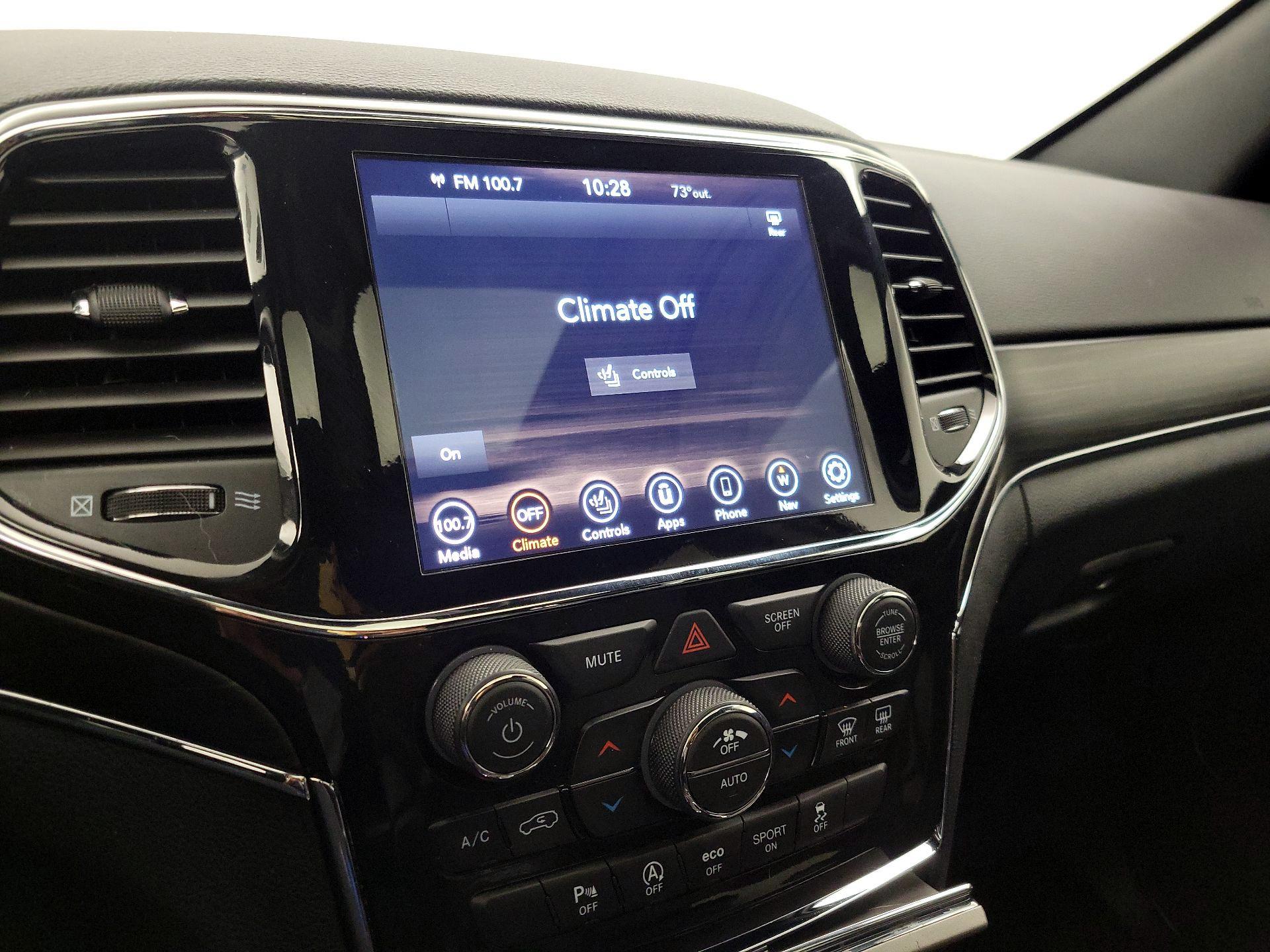 Thumbnail: 2022 Jeep Grand Cherokee - 16