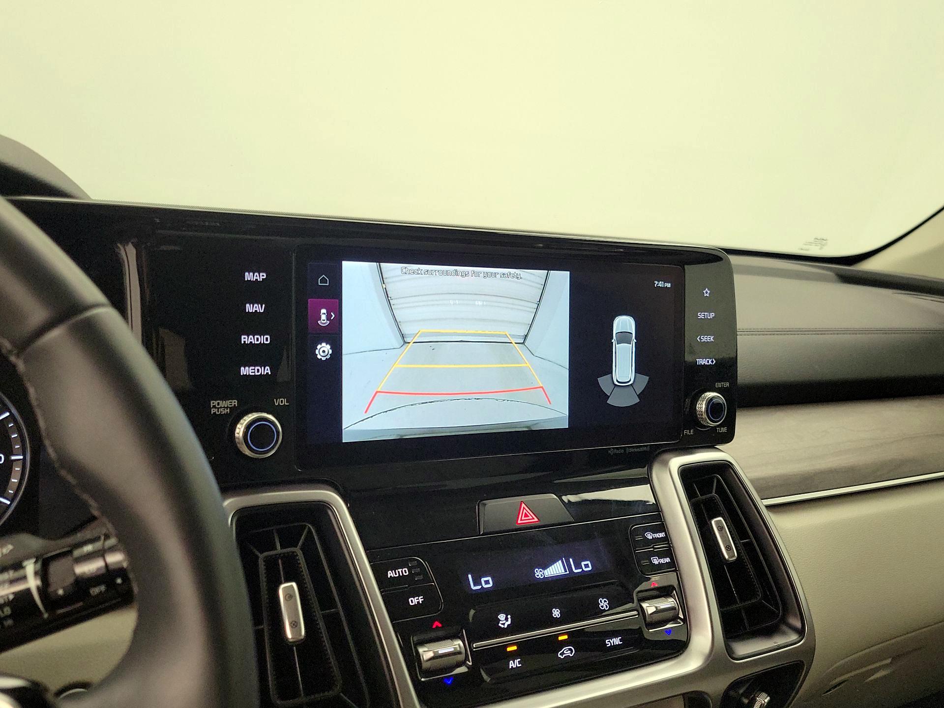 Thumbnail: 2023 Kia Sorento - 14