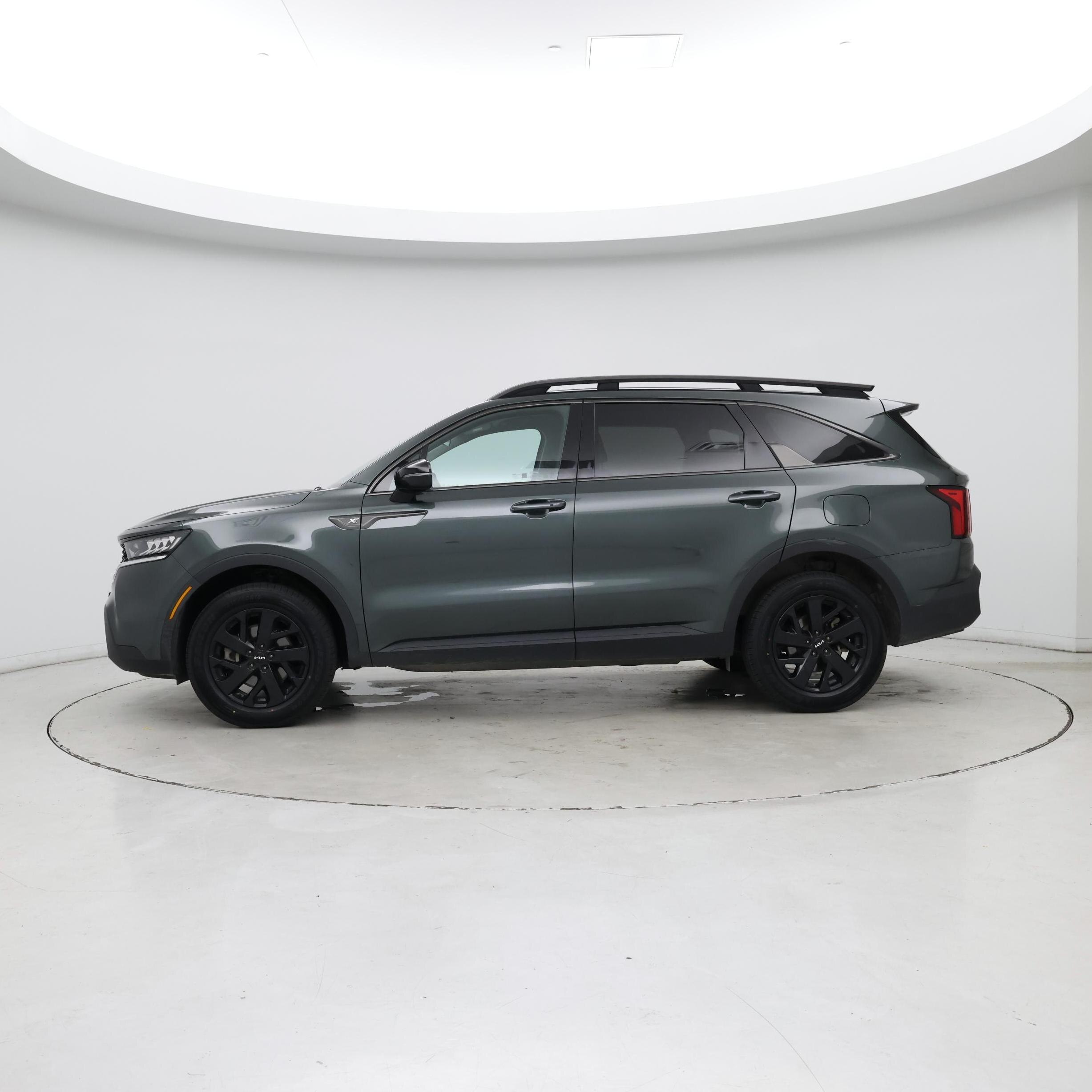Thumbnail: 2023 Kia Sorento - 3