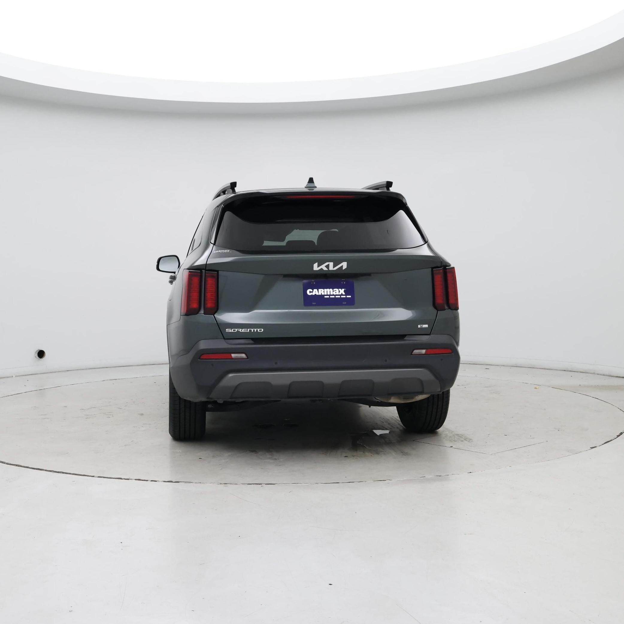 Thumbnail: 2023 Kia Sorento - 6