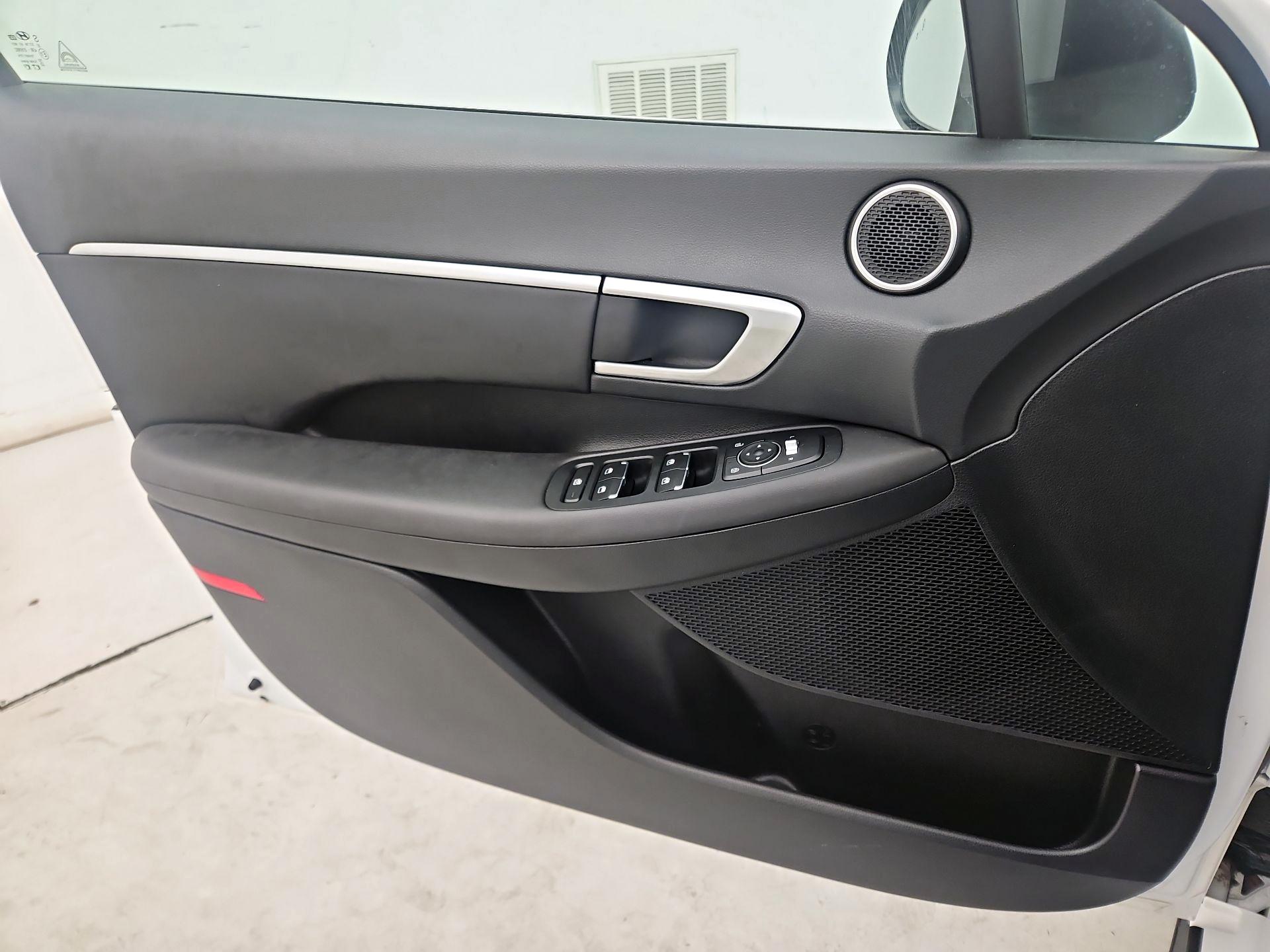 Thumbnail: 2022 Hyundai Sonata - 12