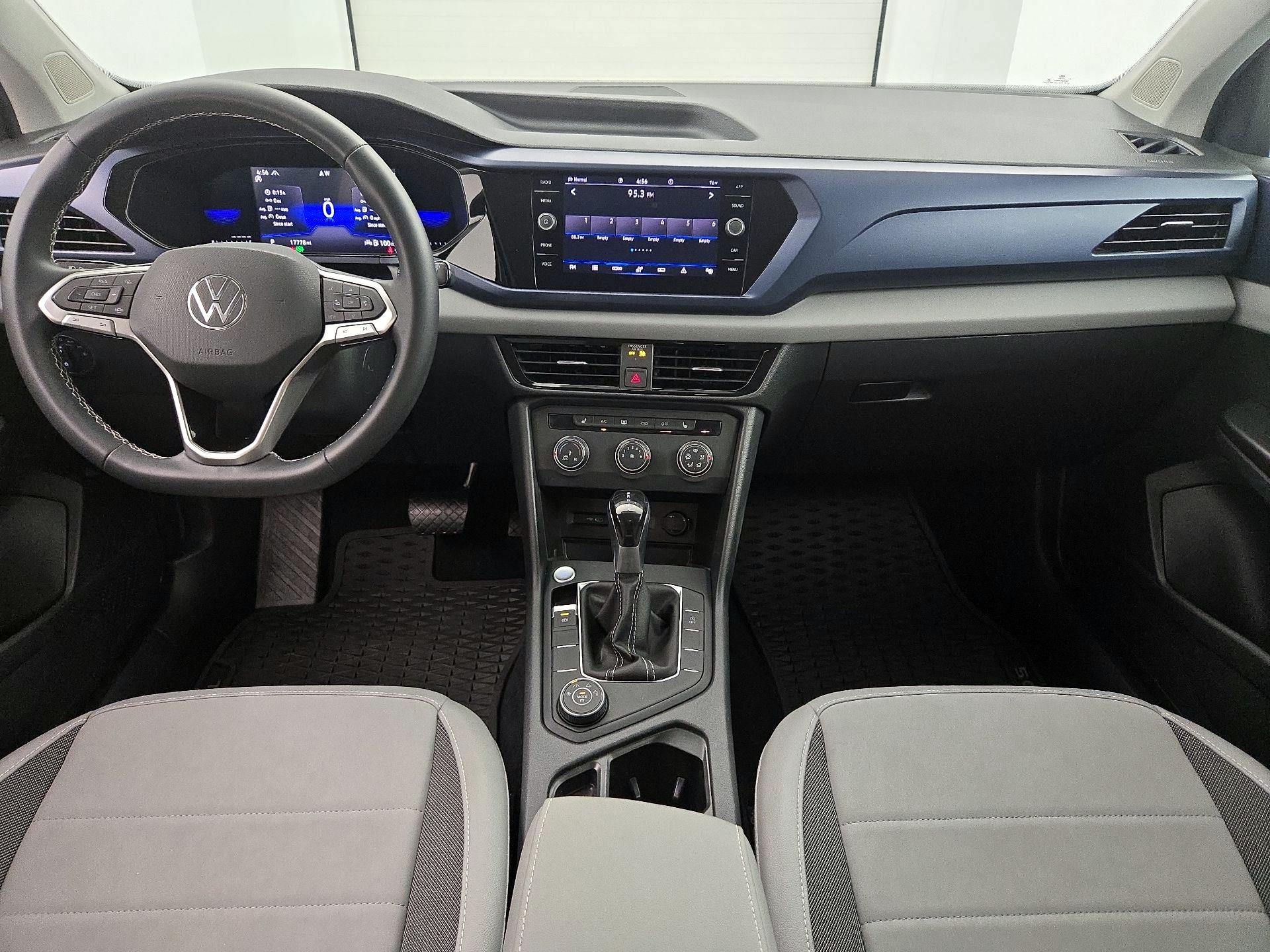 Thumbnail: 2022 Volkswagen Taos - 9