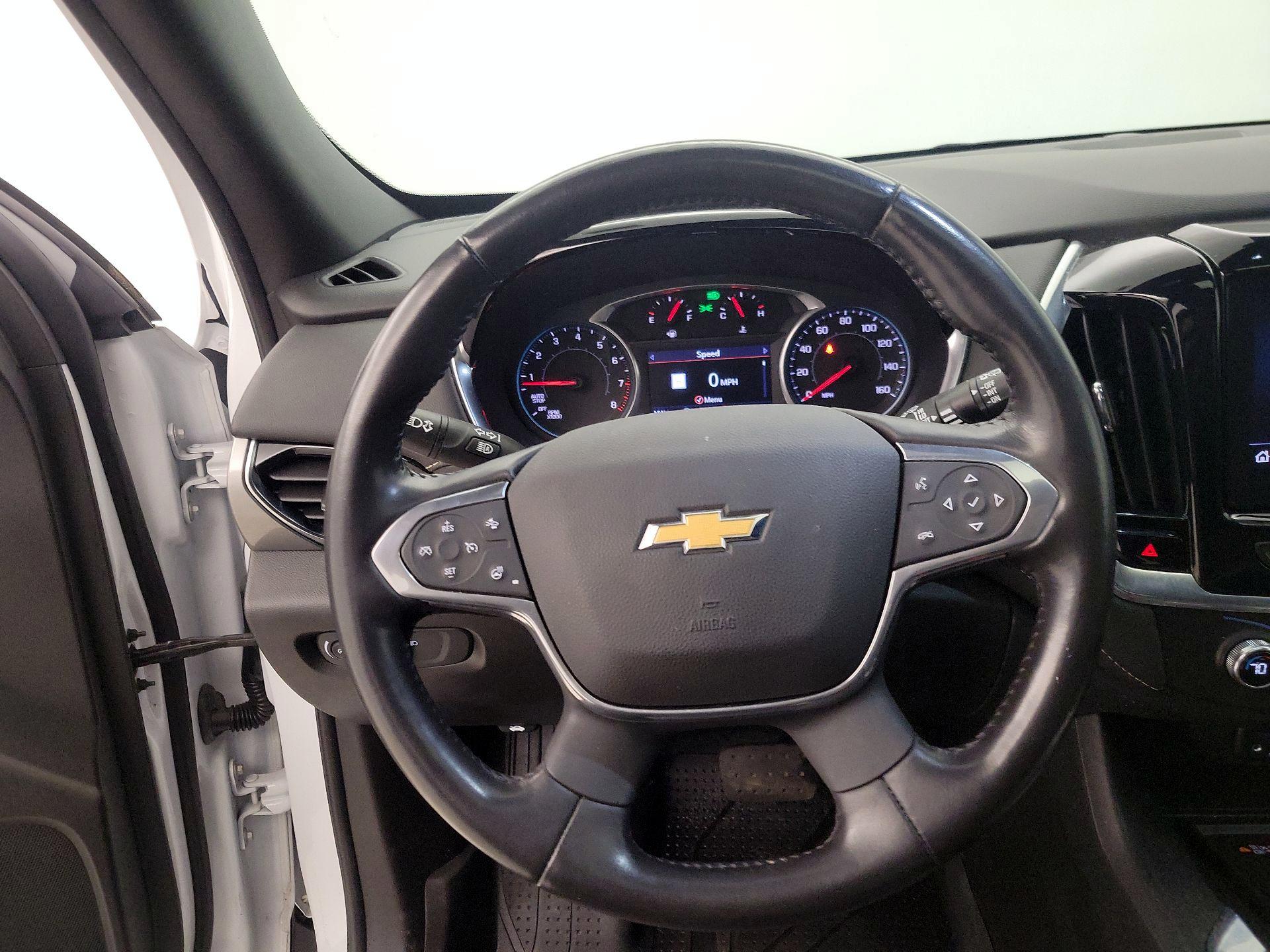 Thumbnail: 2022 Chevrolet Traverse - 10