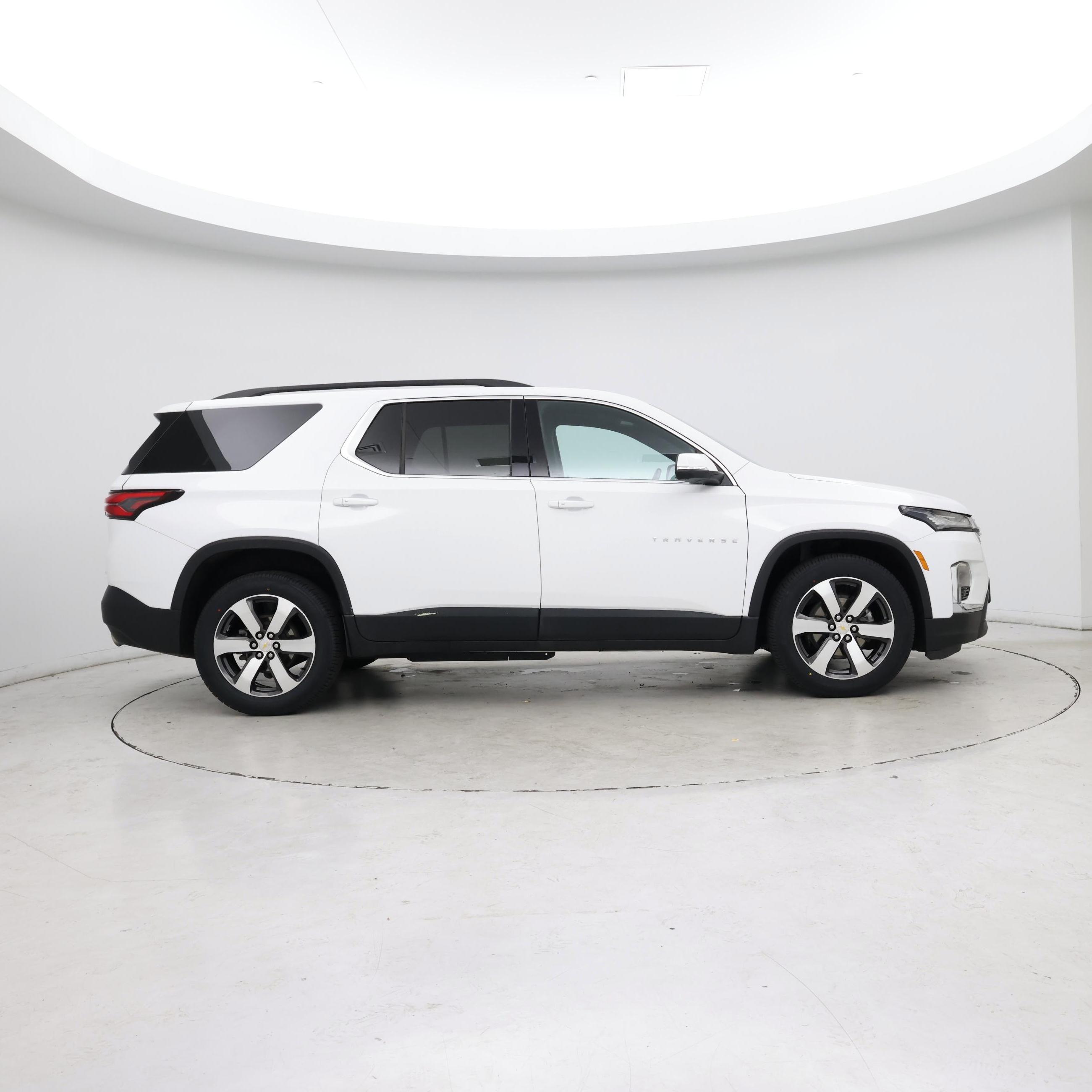 Thumbnail: 2022 Chevrolet Traverse - 7