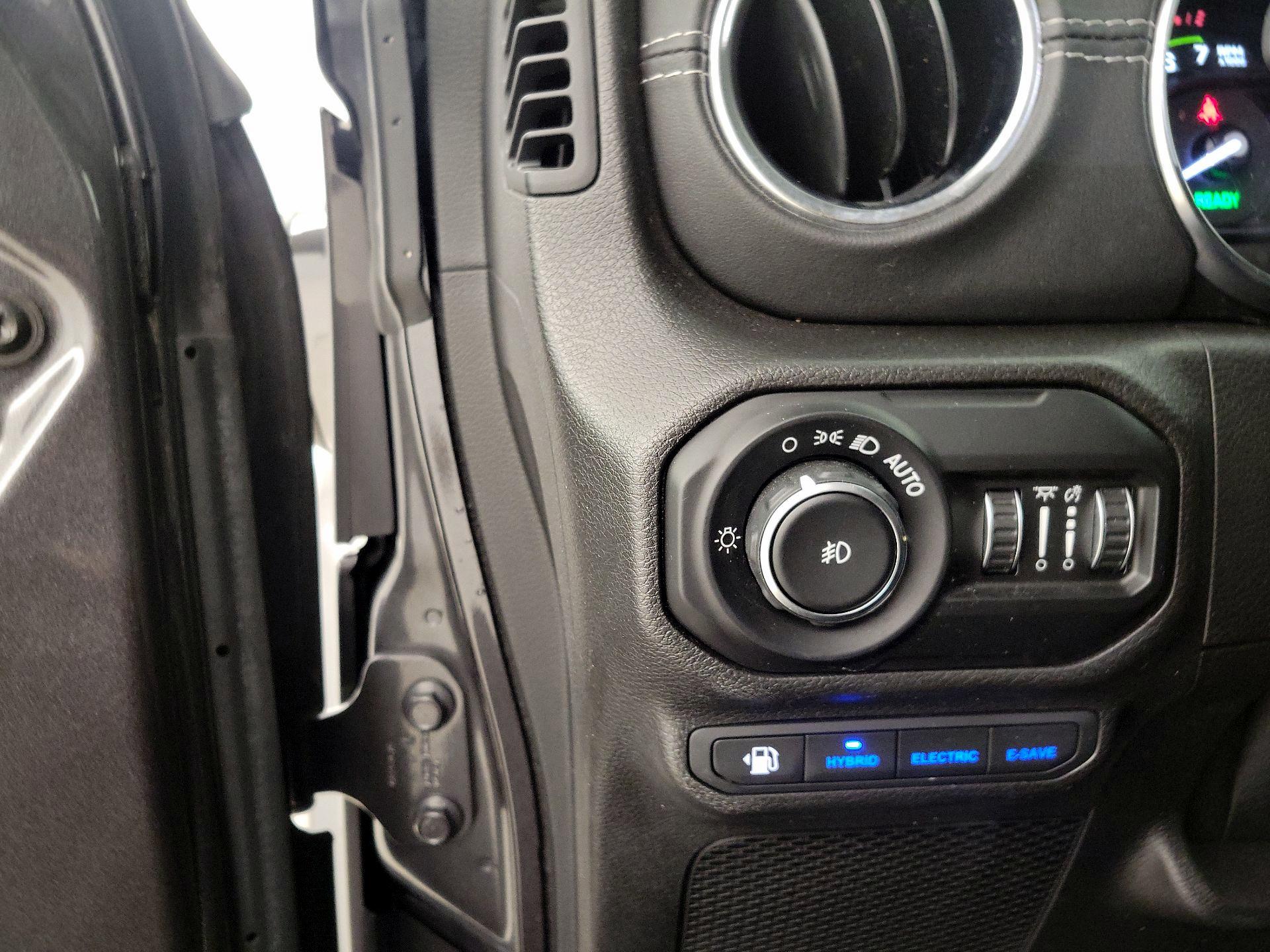 Thumbnail: 2021 Jeep Wrangler - 13