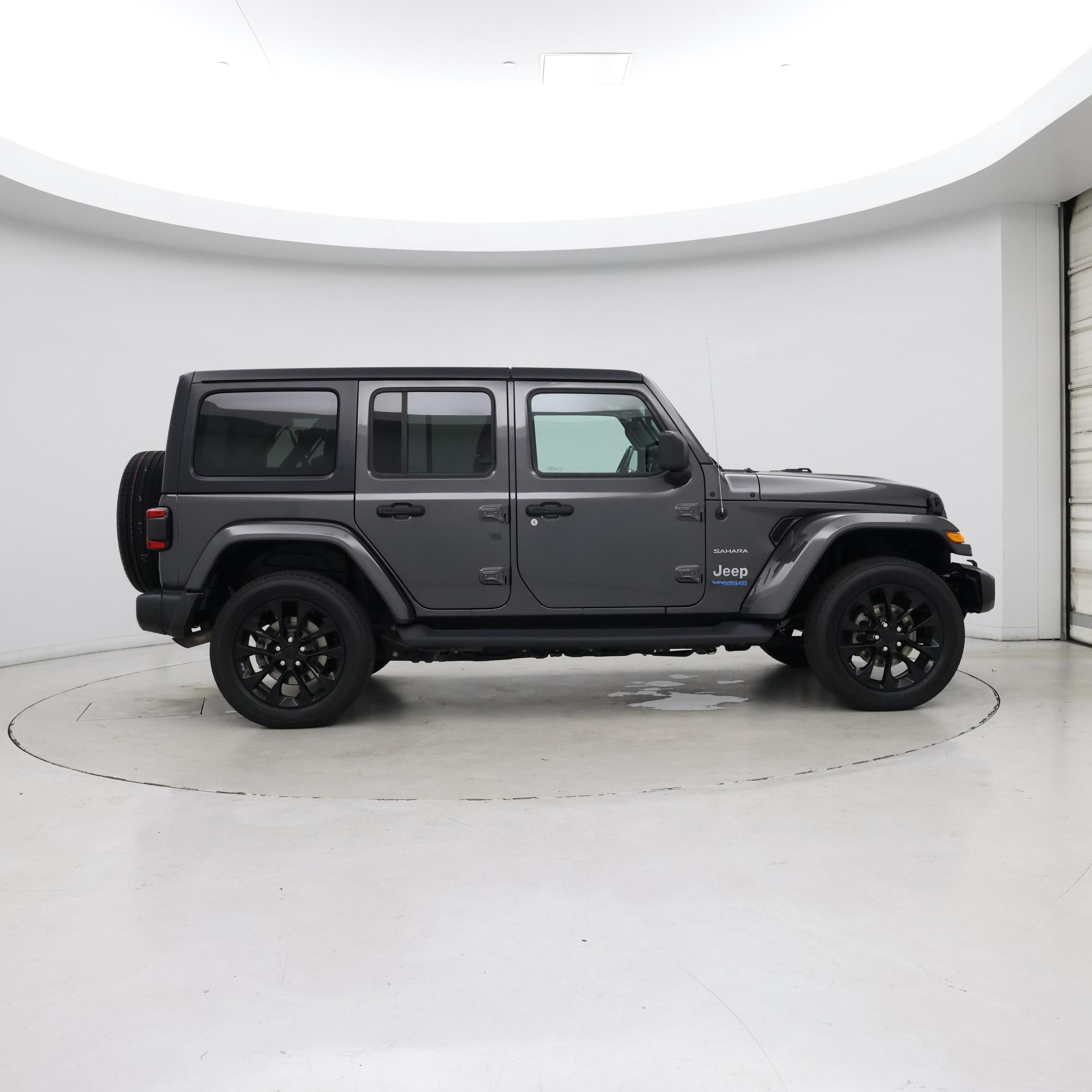 Thumbnail: 2021 Jeep Wrangler - 7