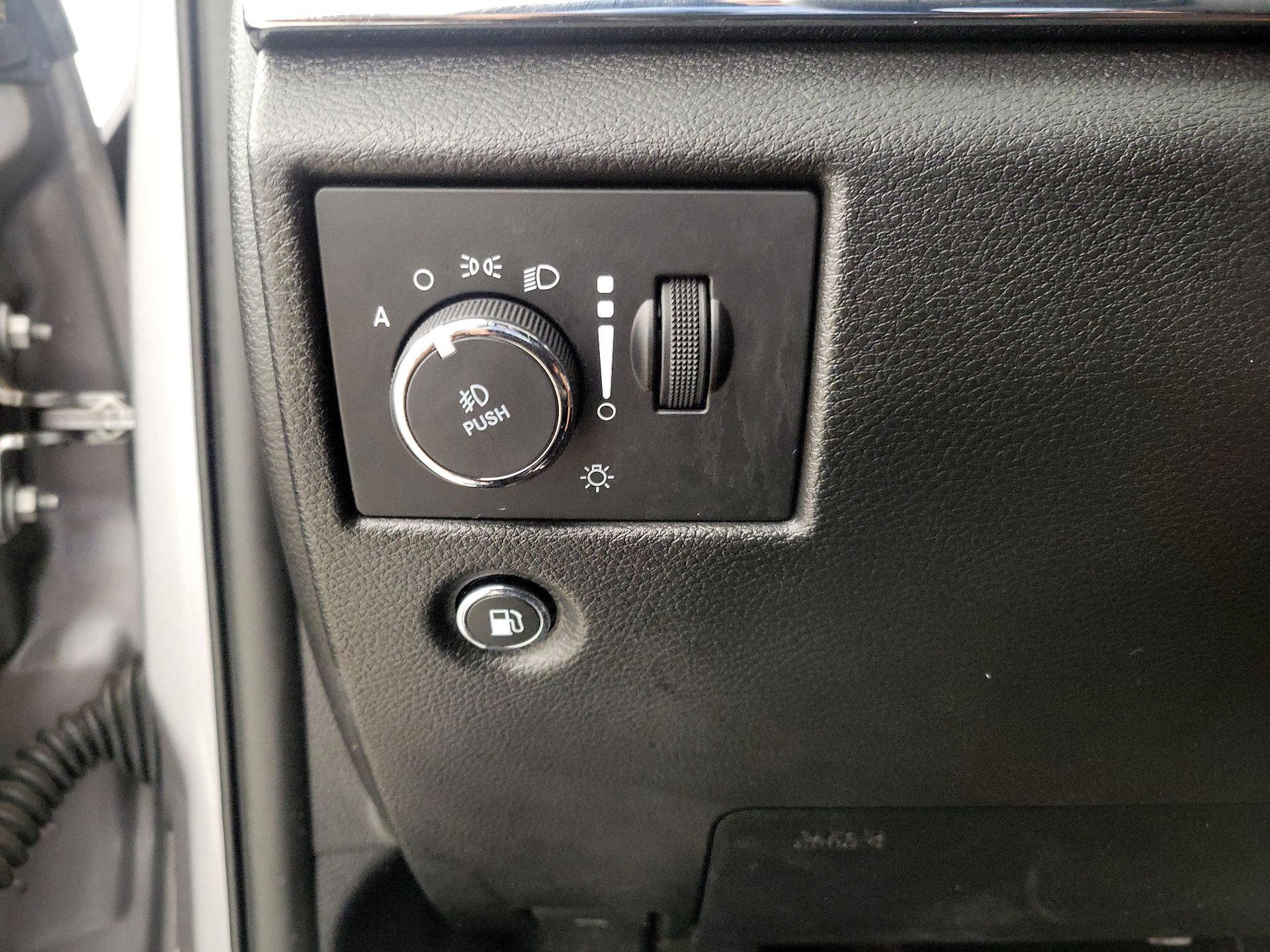 Thumbnail: 2021 Jeep Grand Cherokee - 13