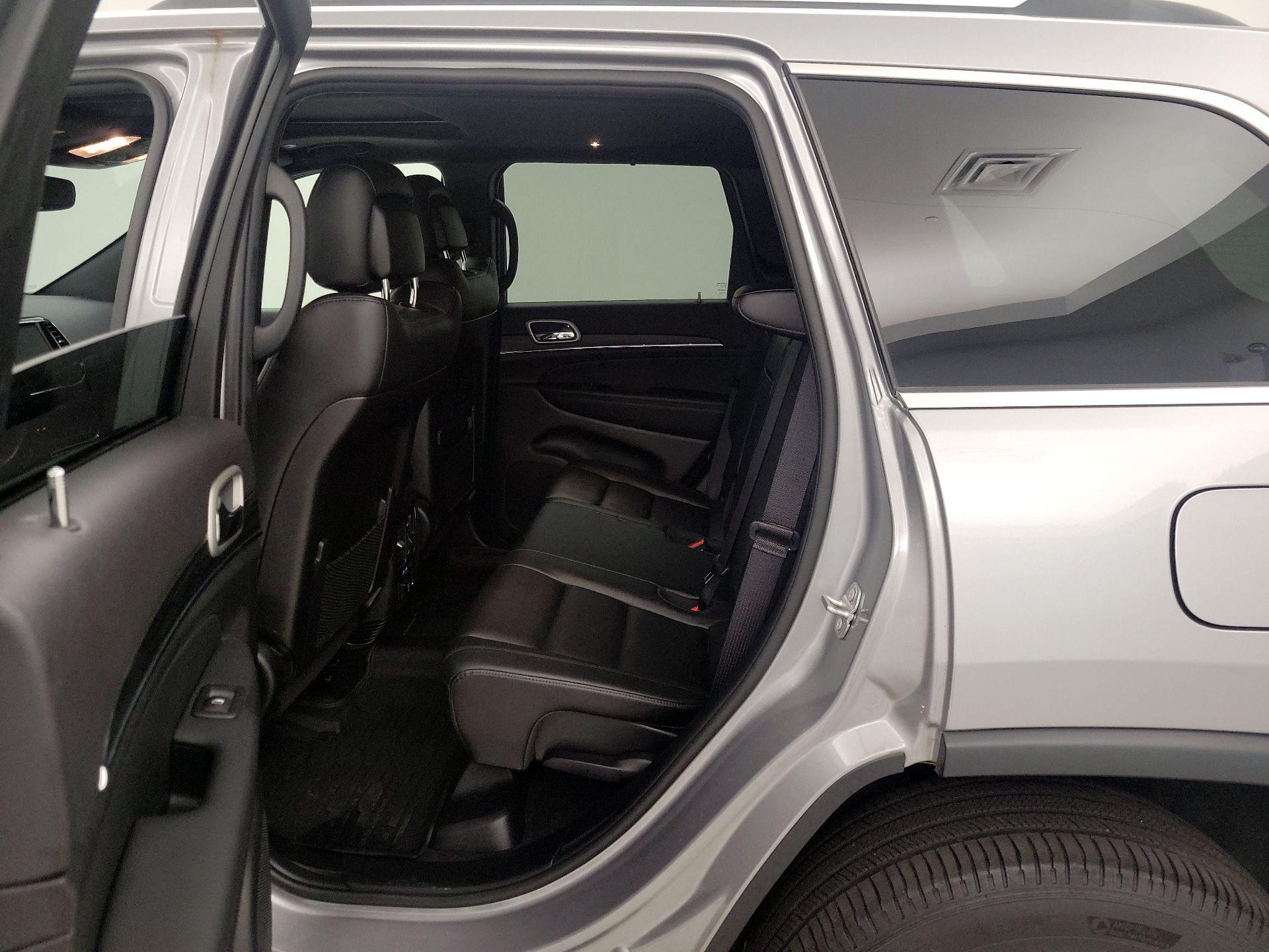 Thumbnail: 2021 Jeep Grand Cherokee - 20