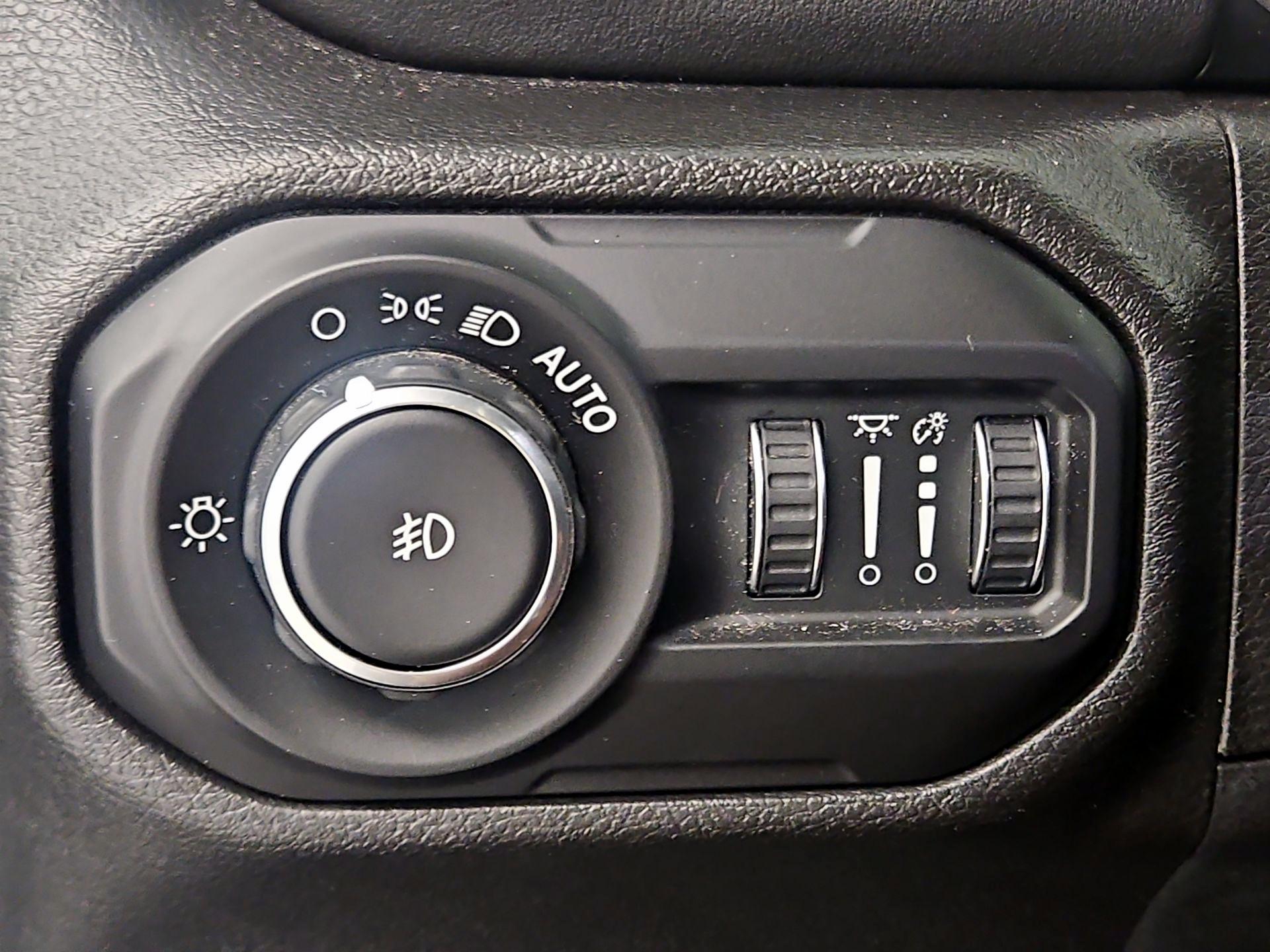 Thumbnail: 2022 Jeep Wrangler - 13