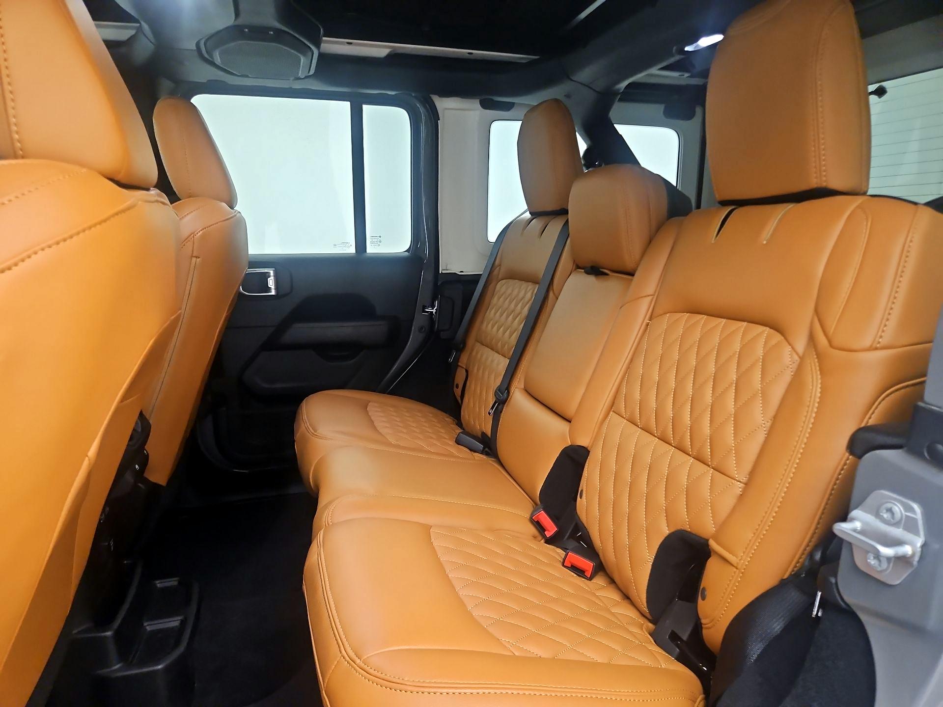Thumbnail: 2022 Jeep Wrangler - 20