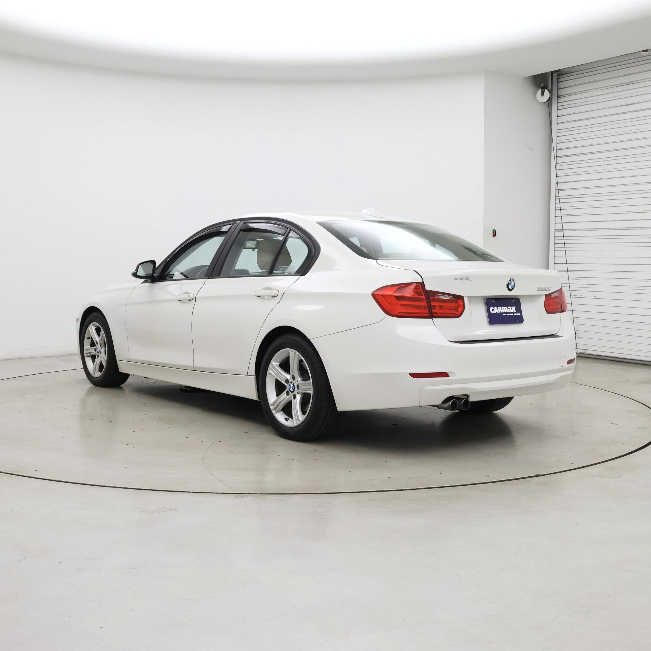Thumbnail: 2015 BMW 3 Series - 2