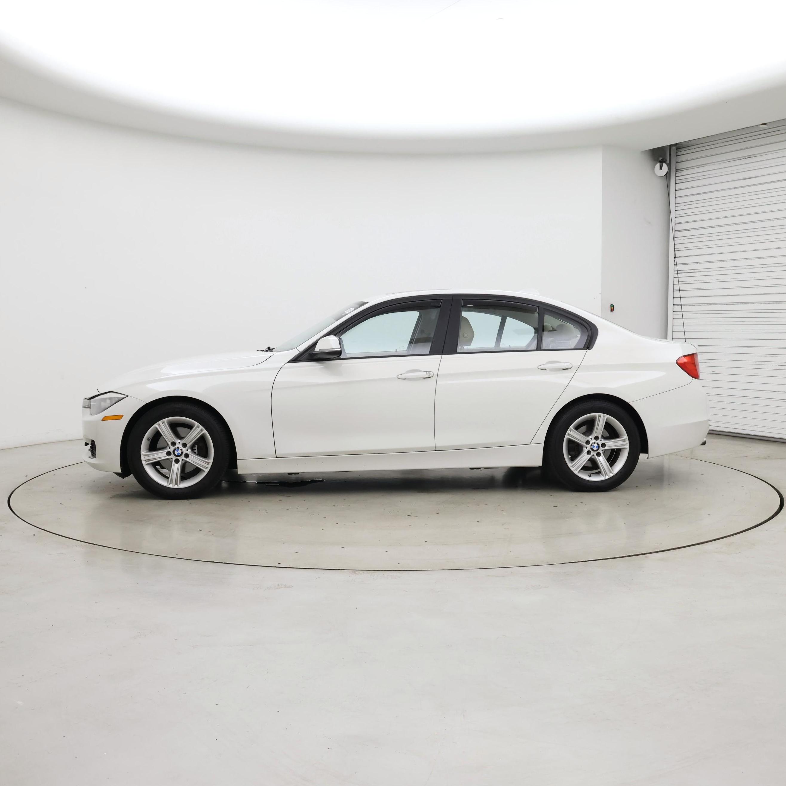 Thumbnail: 2015 BMW 3 Series - 3