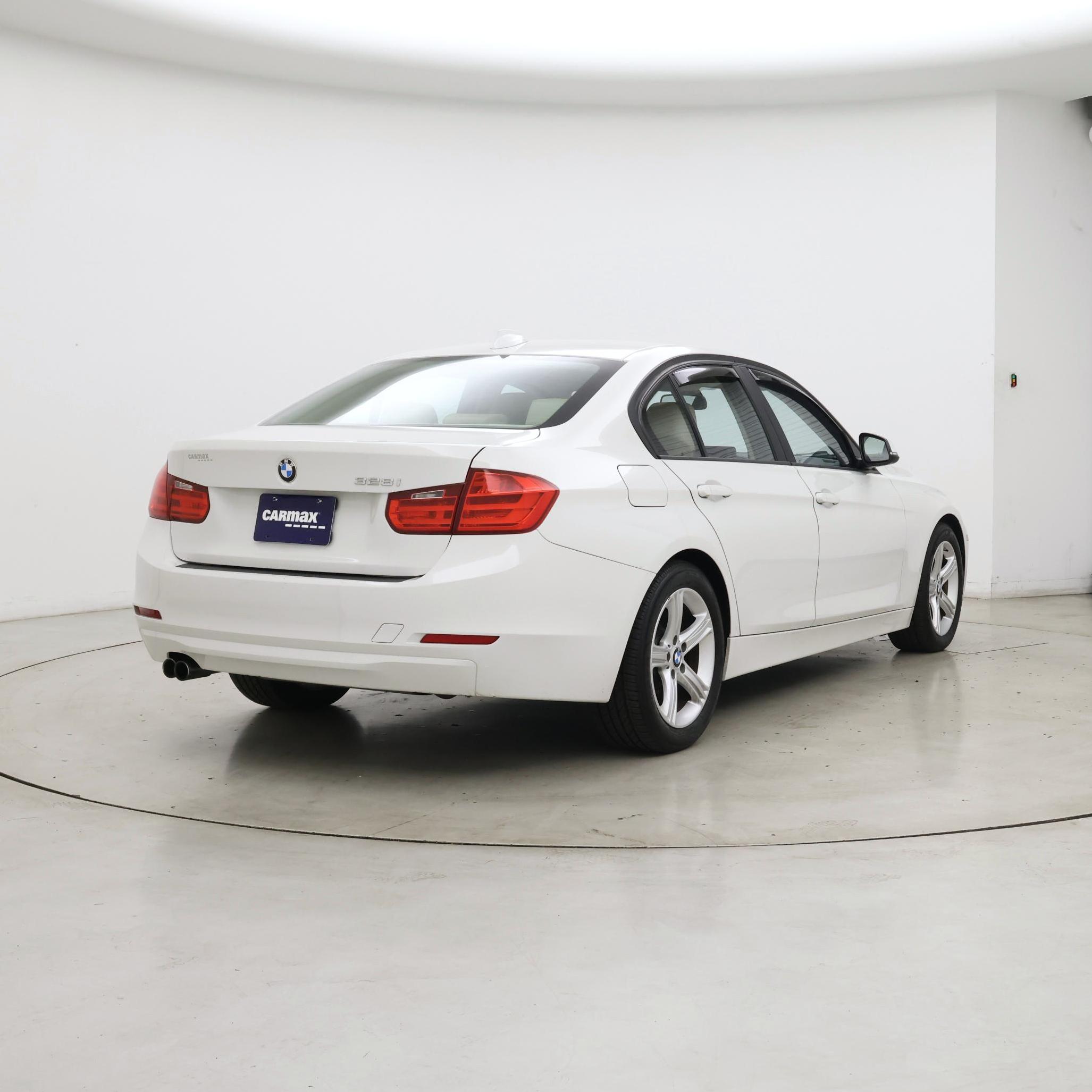 Thumbnail: 2015 BMW 3 Series - 8