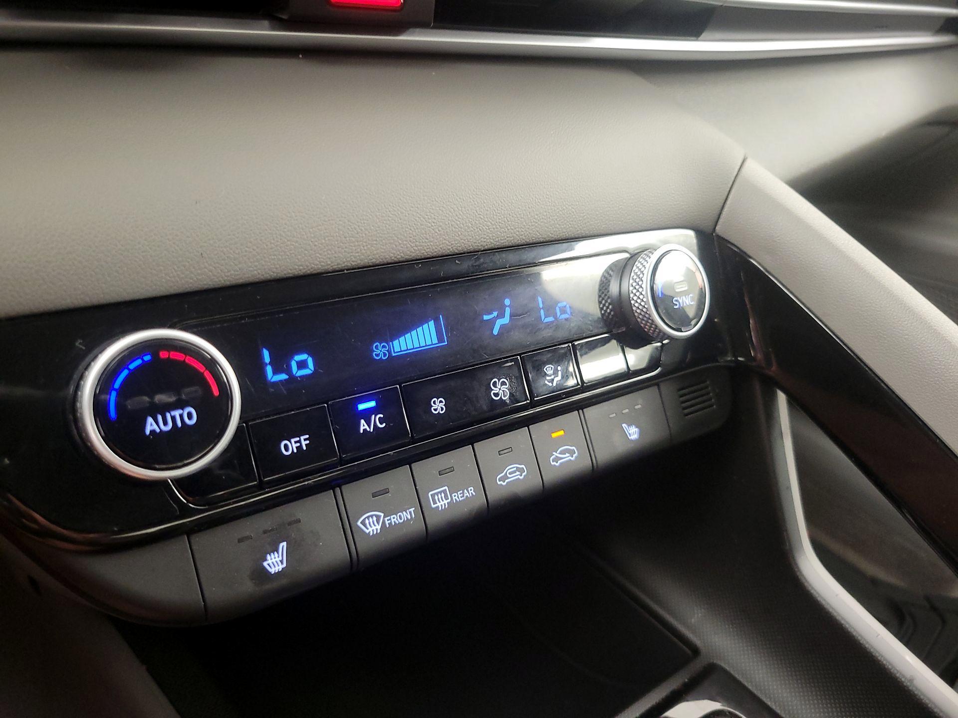 Thumbnail: 2023 Hyundai Elantra - 16