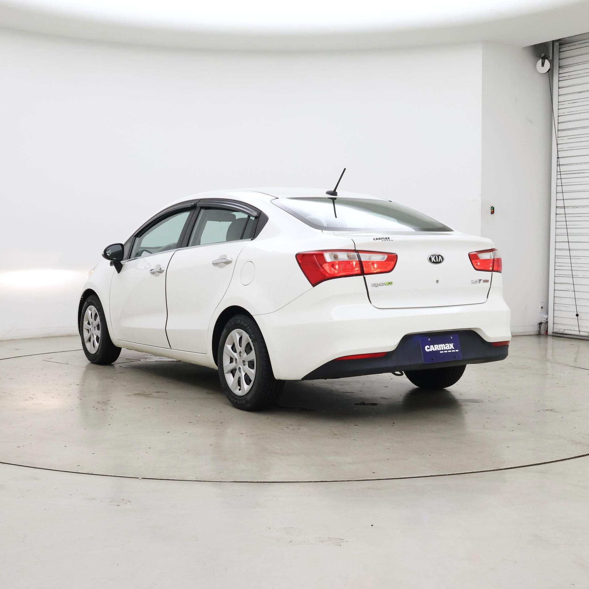 Thumbnail: 2016 Kia Rio - 2