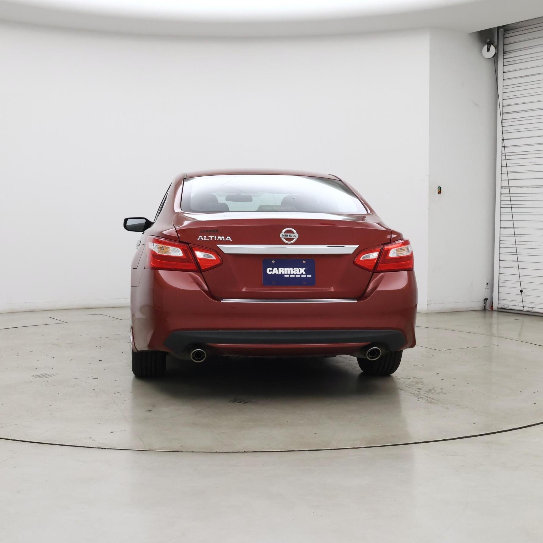 Thumbnail: 2017 Nissan Altima - 6