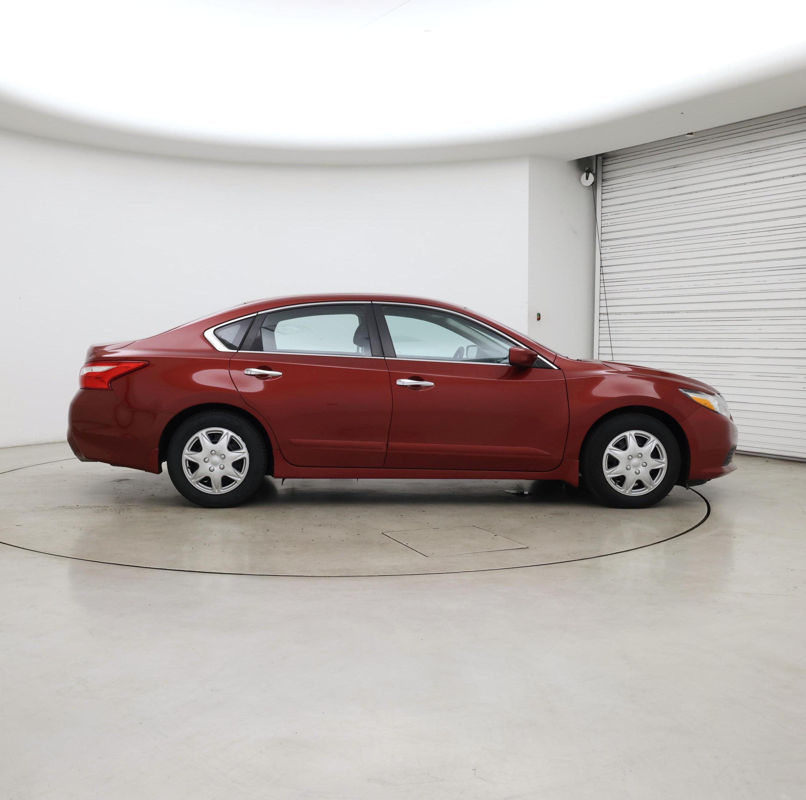 Thumbnail: 2017 Nissan Altima - 7