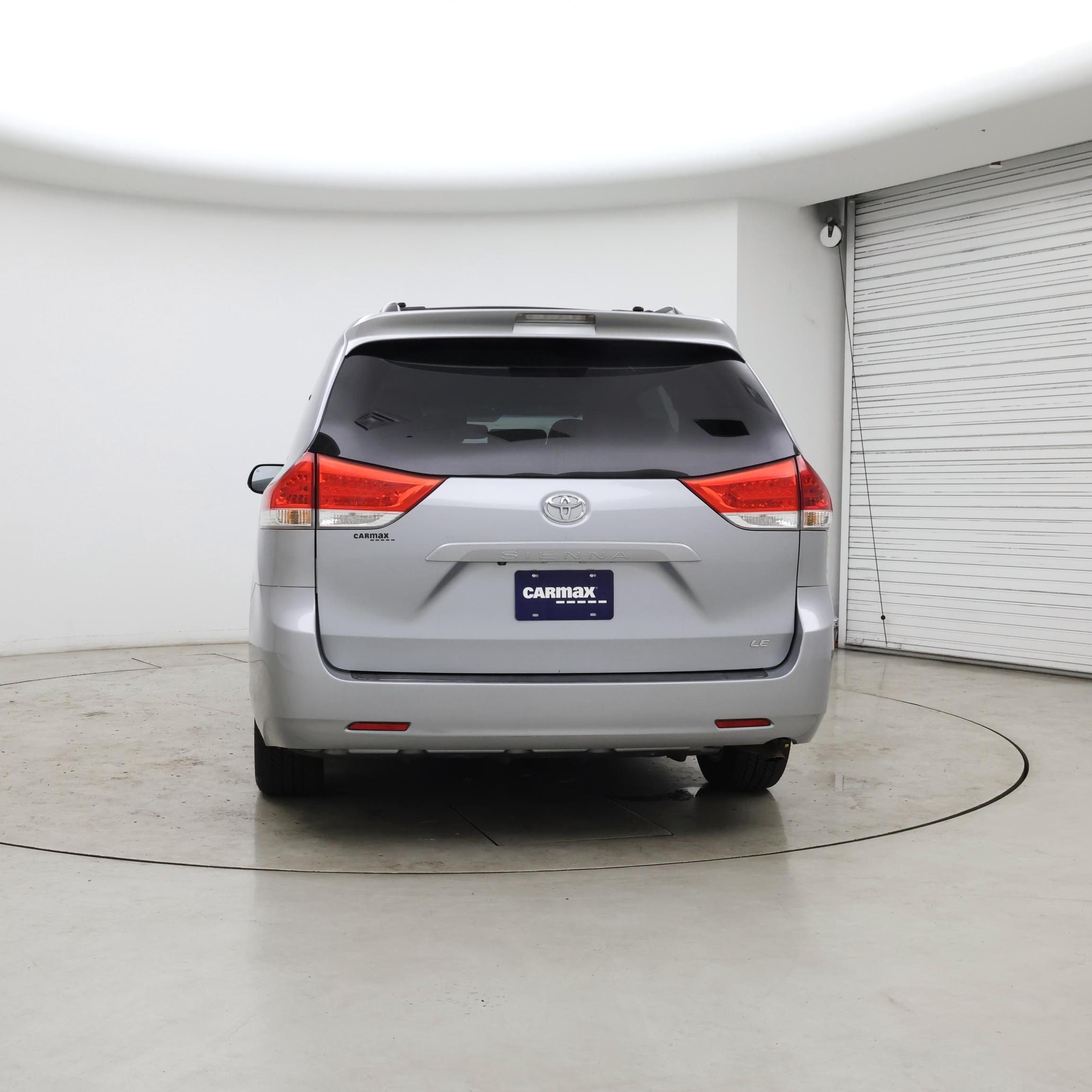 Thumbnail: 2014 Toyota Sienna - 6