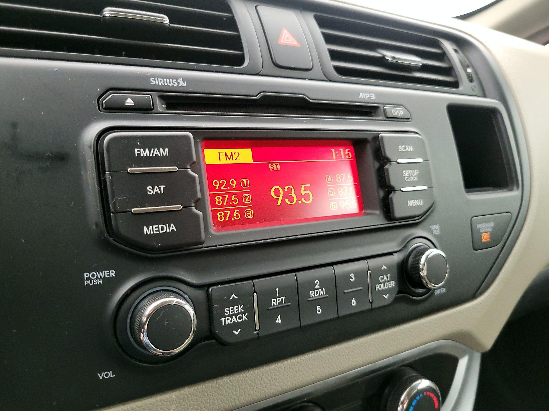 Thumbnail: 2013 Kia Rio - 14
