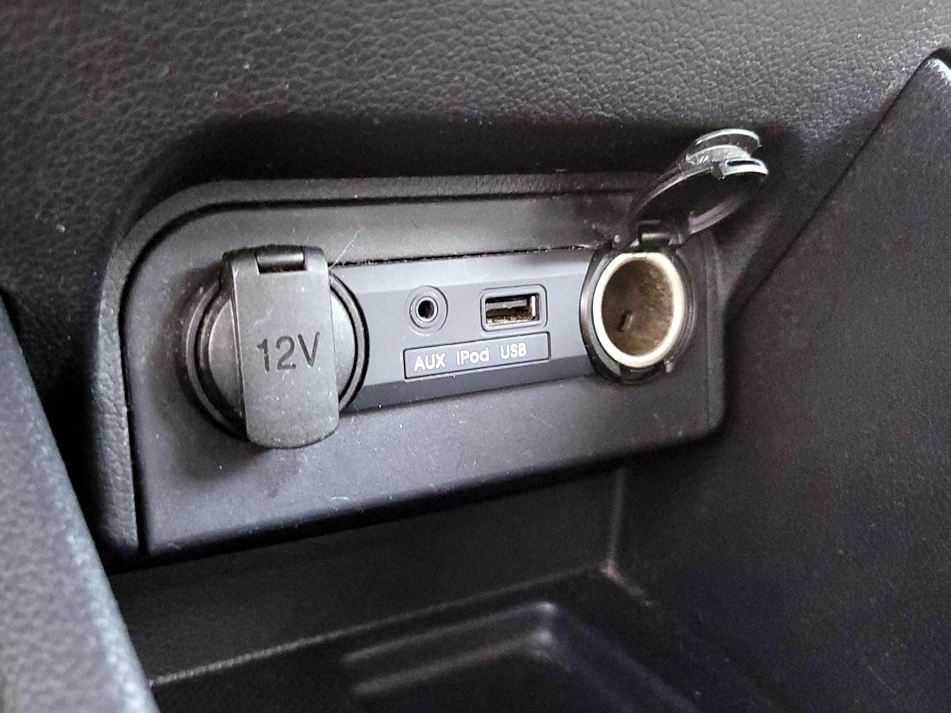 Thumbnail: 2013 Kia Rio - 17