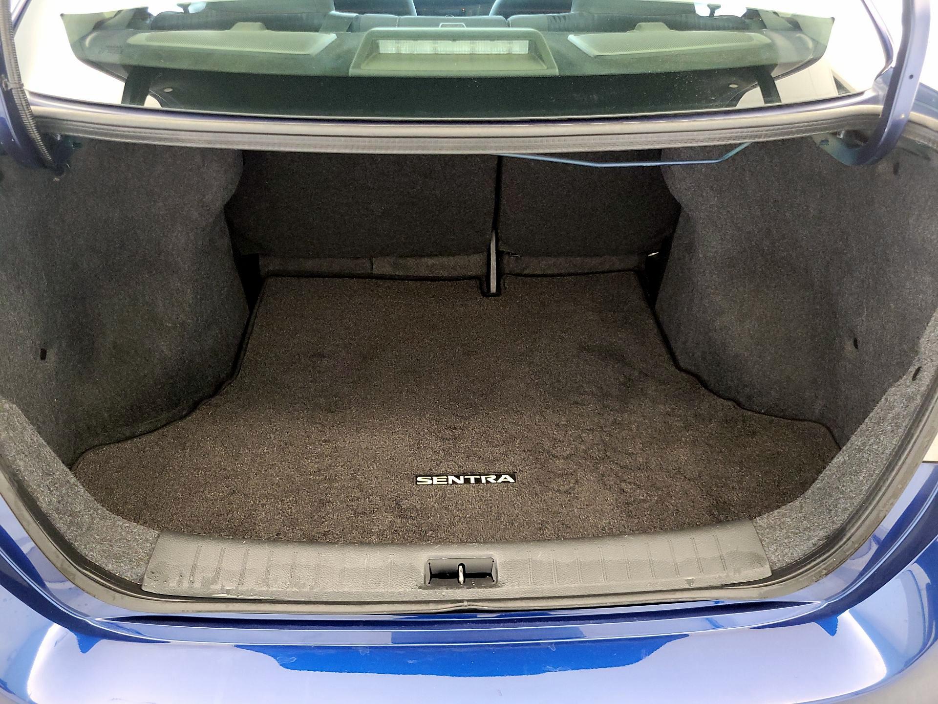 Thumbnail: 2019 Nissan Sentra - 20