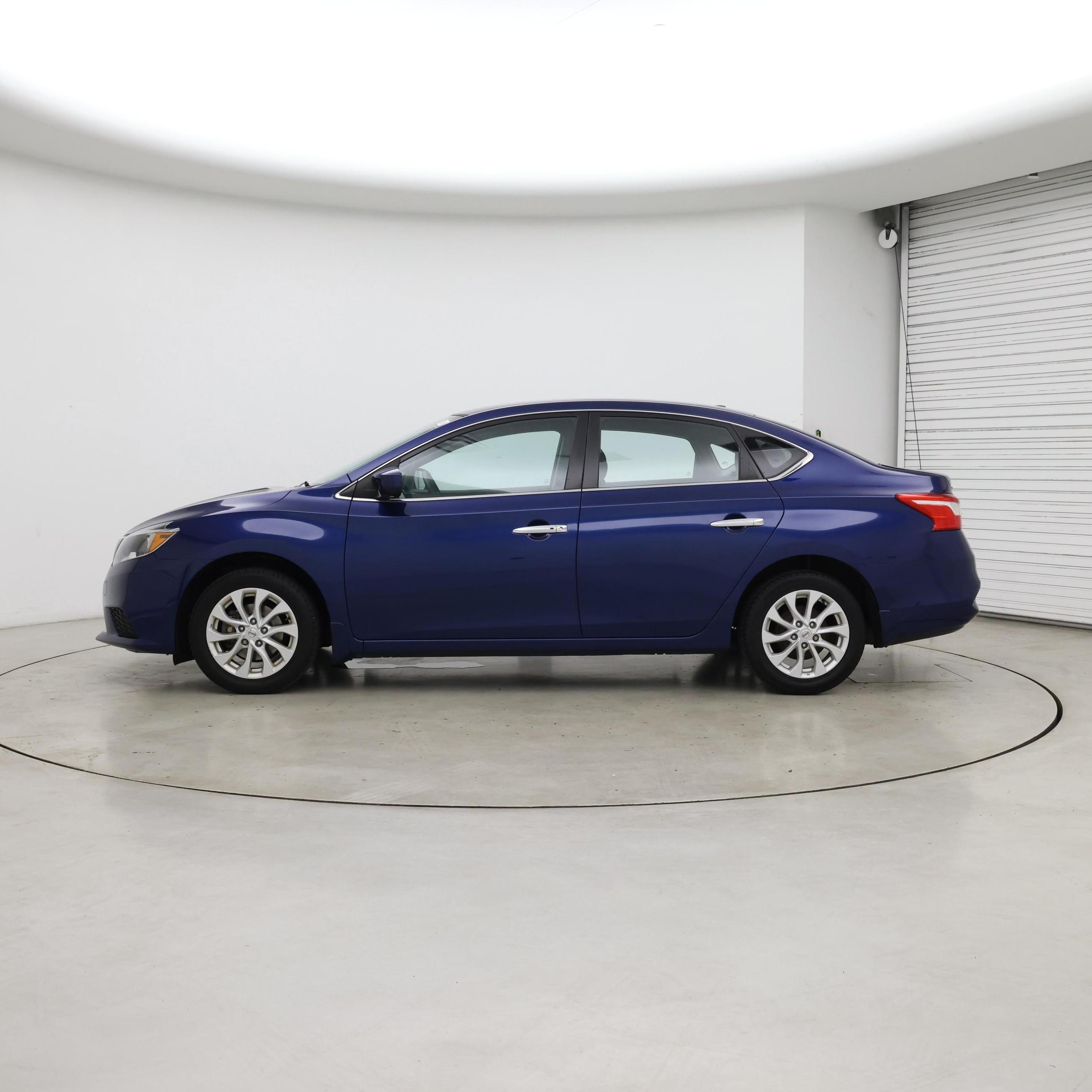 Thumbnail: 2019 Nissan Sentra - 3