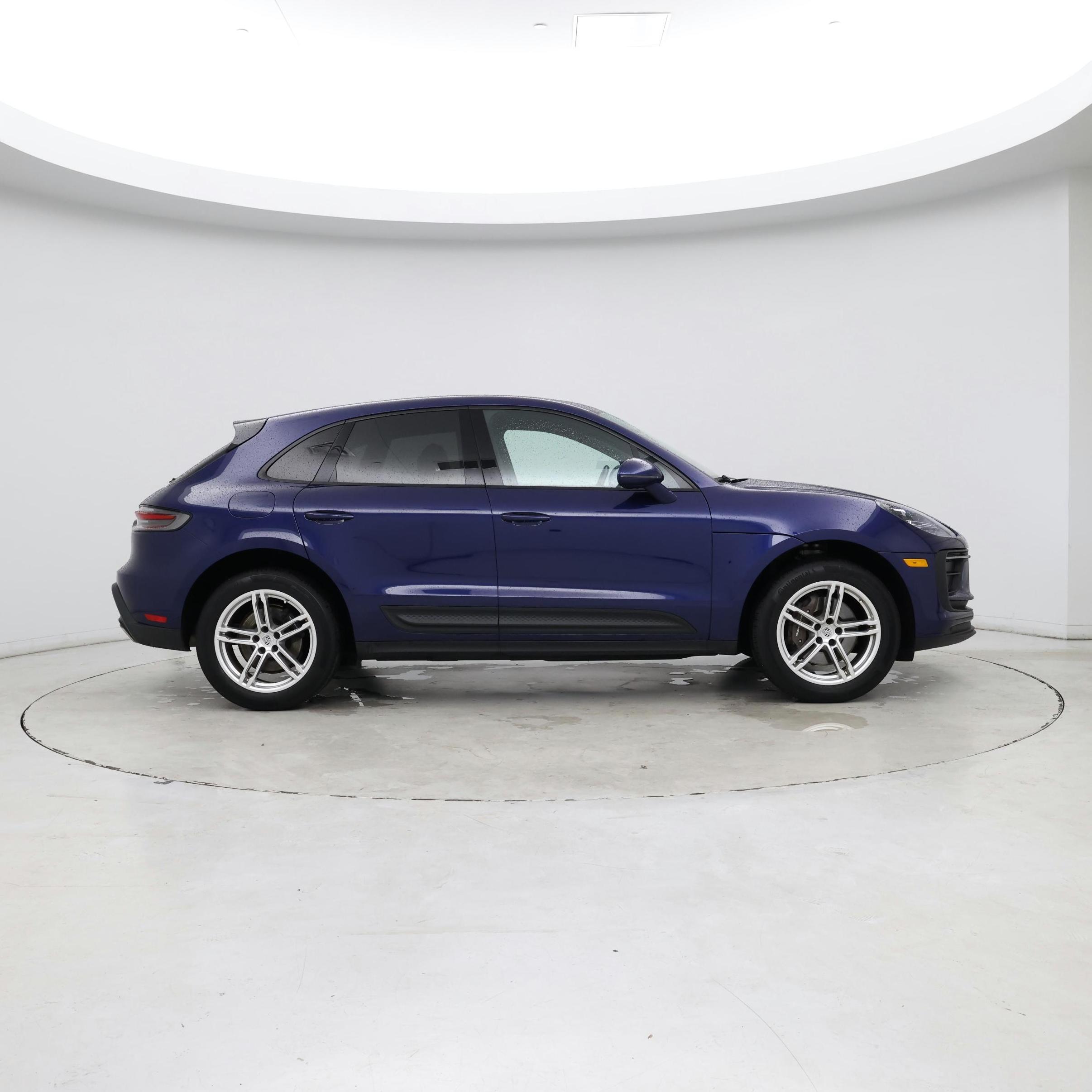 Thumbnail: 2023 Porsche Macan - 7