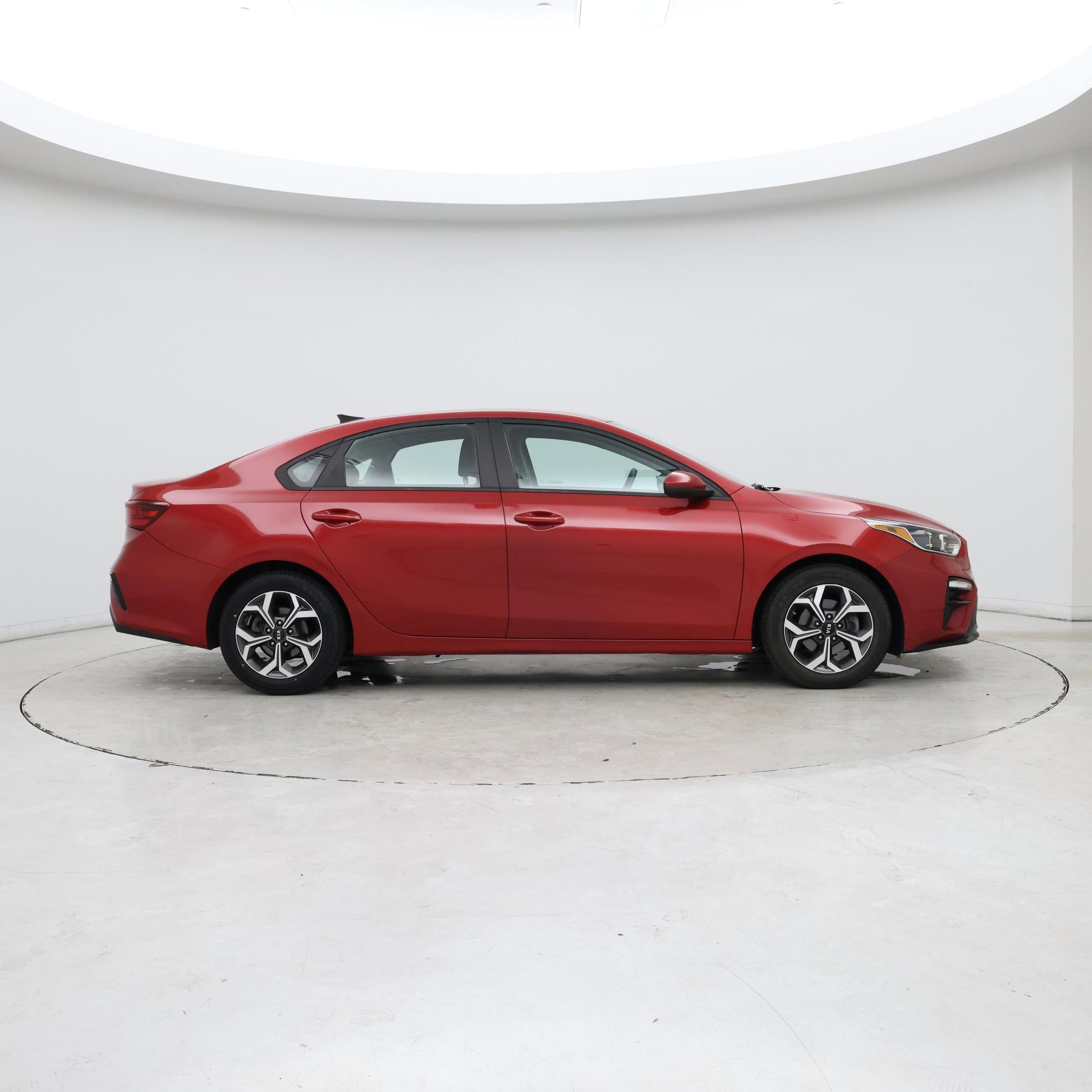 Thumbnail: 2021 Kia Forte - 7