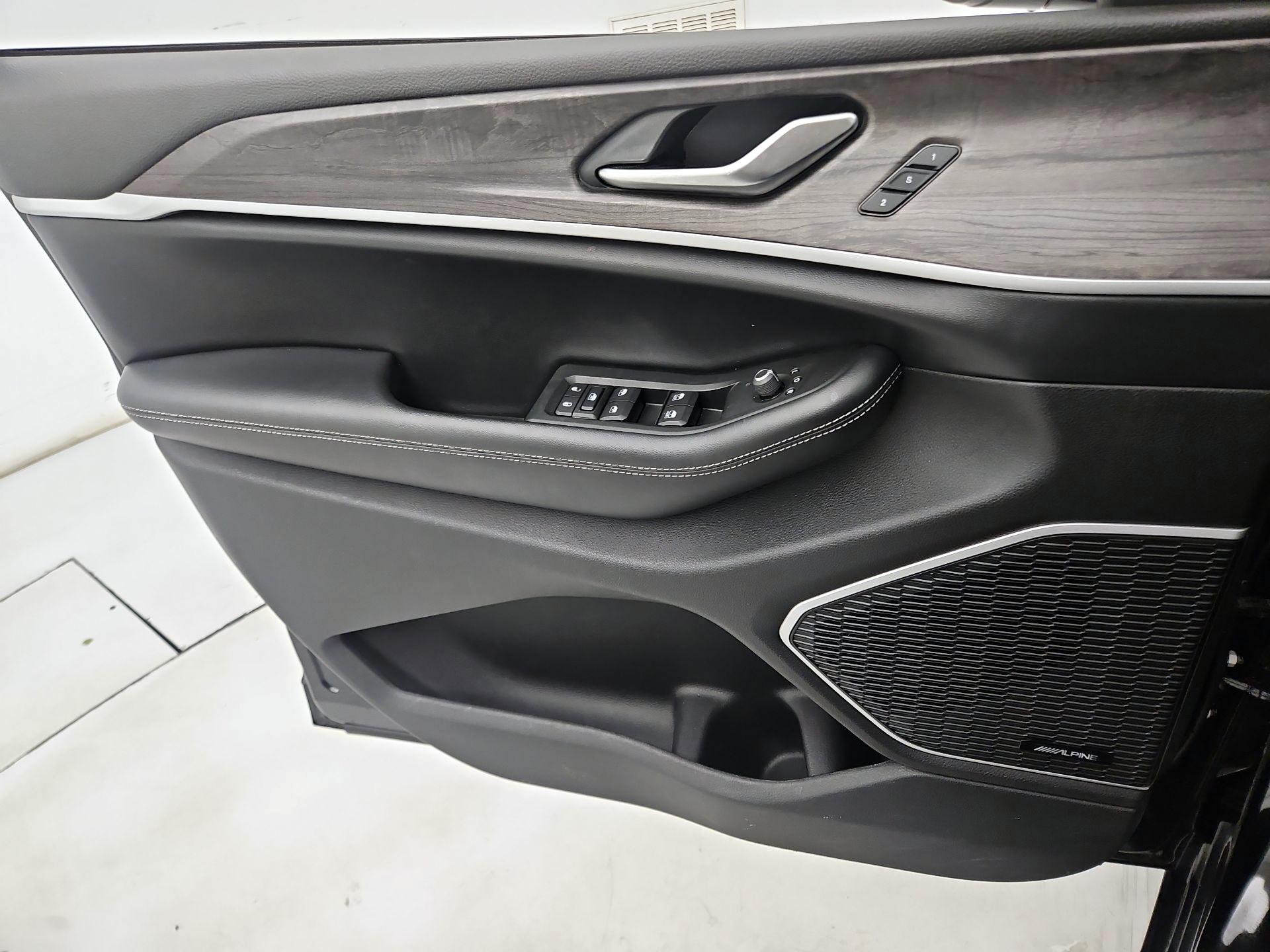 Thumbnail: 2021 Jeep Grand Cherokee L - 12