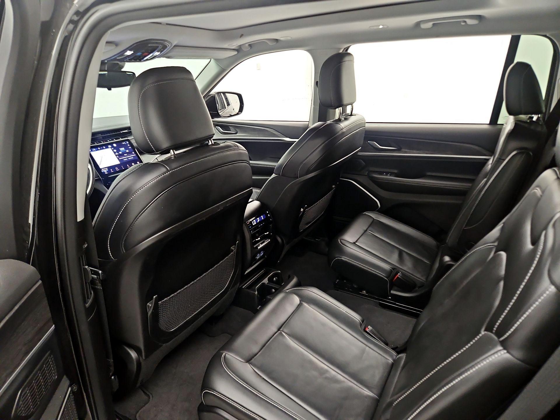 Thumbnail: 2021 Jeep Grand Cherokee L - 20