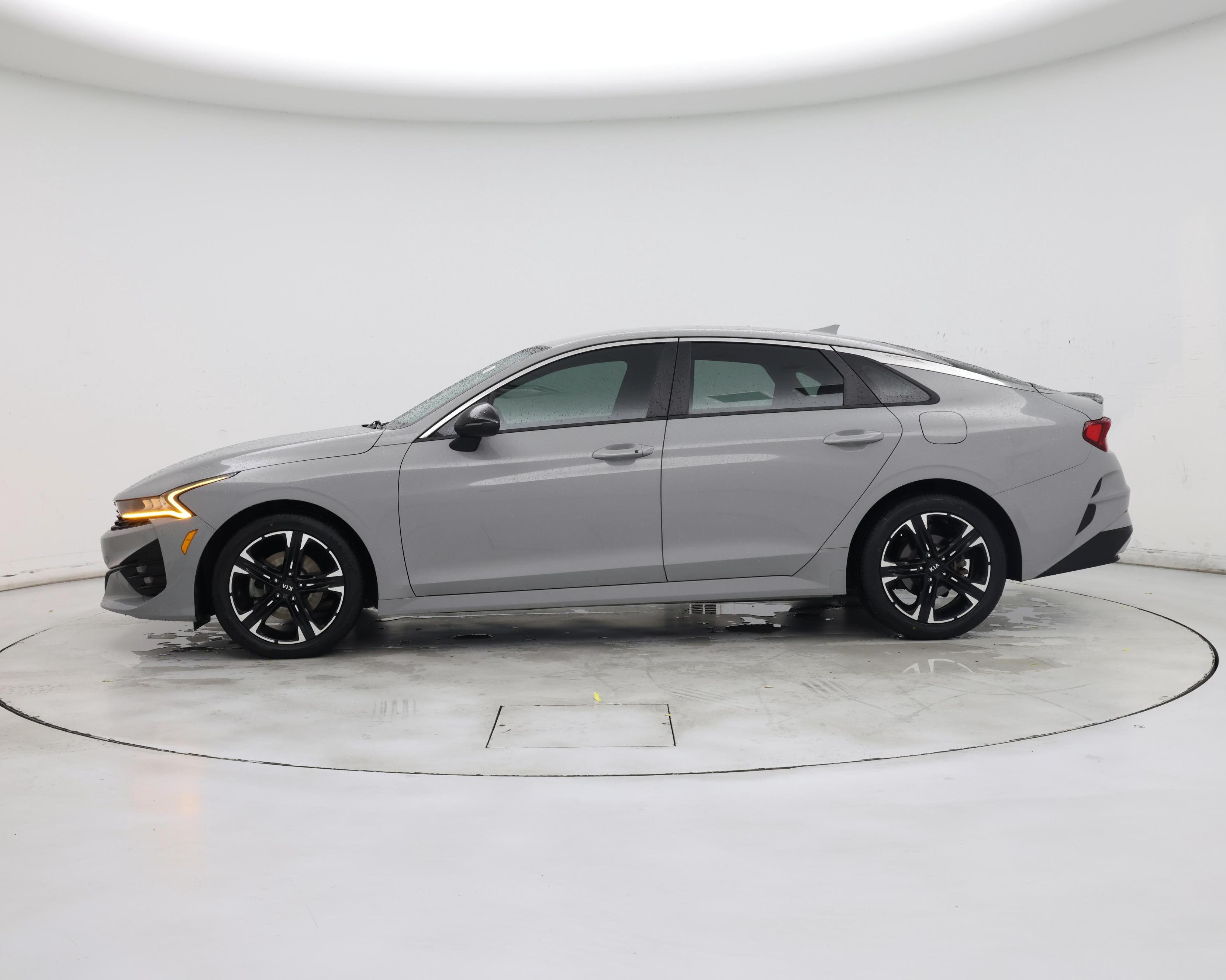 Thumbnail: 2021 Kia K5 - 3