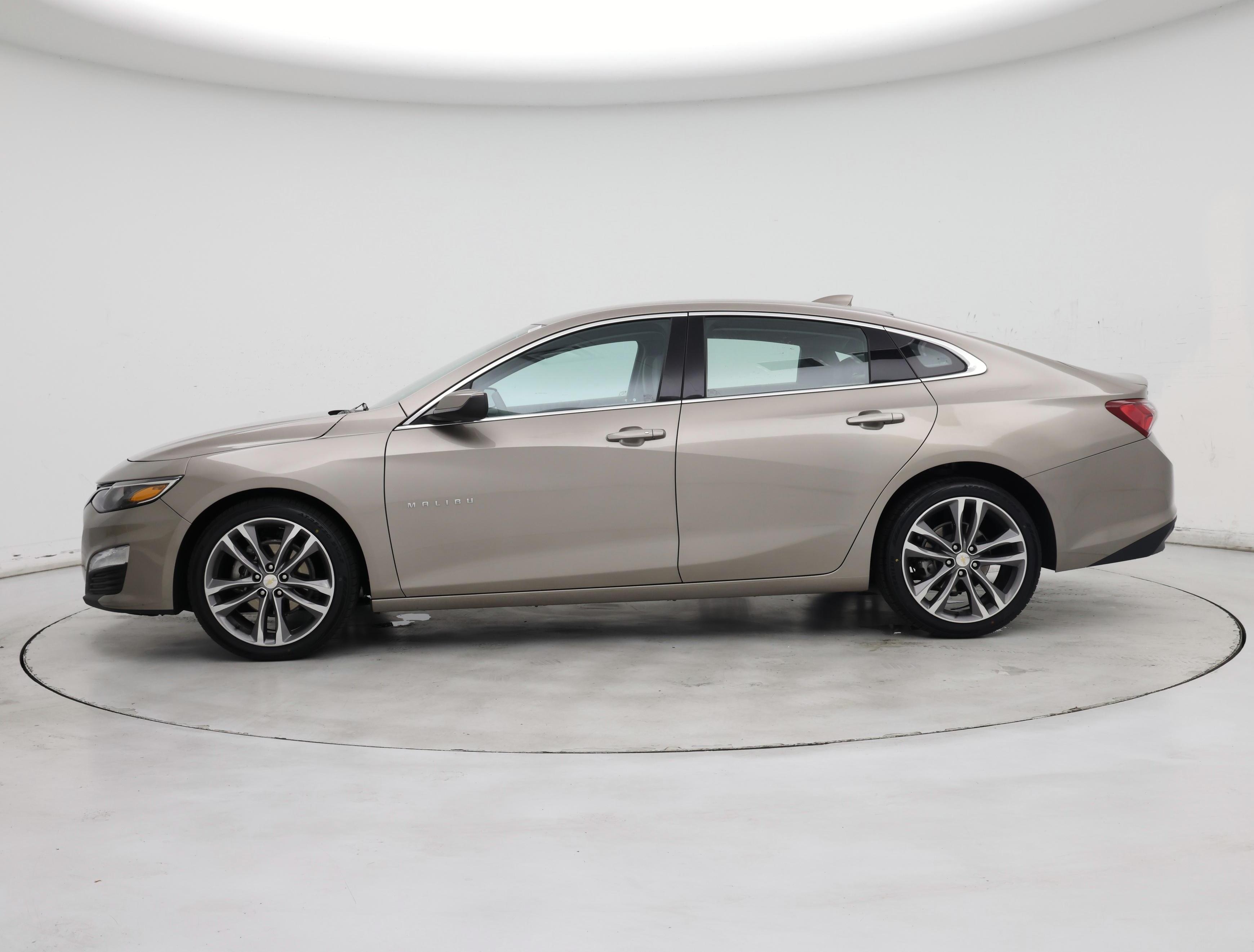 Thumbnail: 2022 Chevrolet Malibu - 3