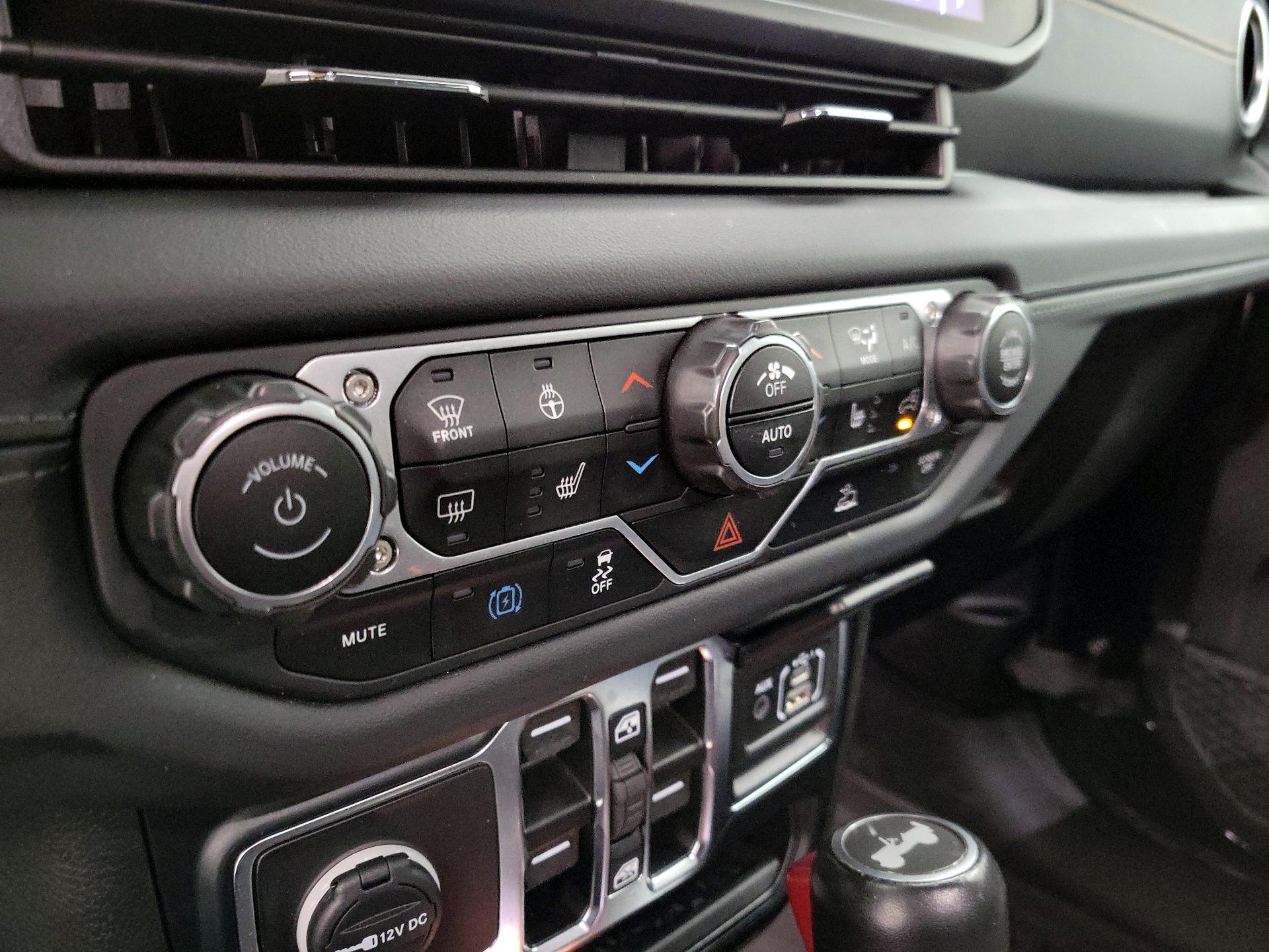 Thumbnail: 2024 Jeep Wrangler - 16