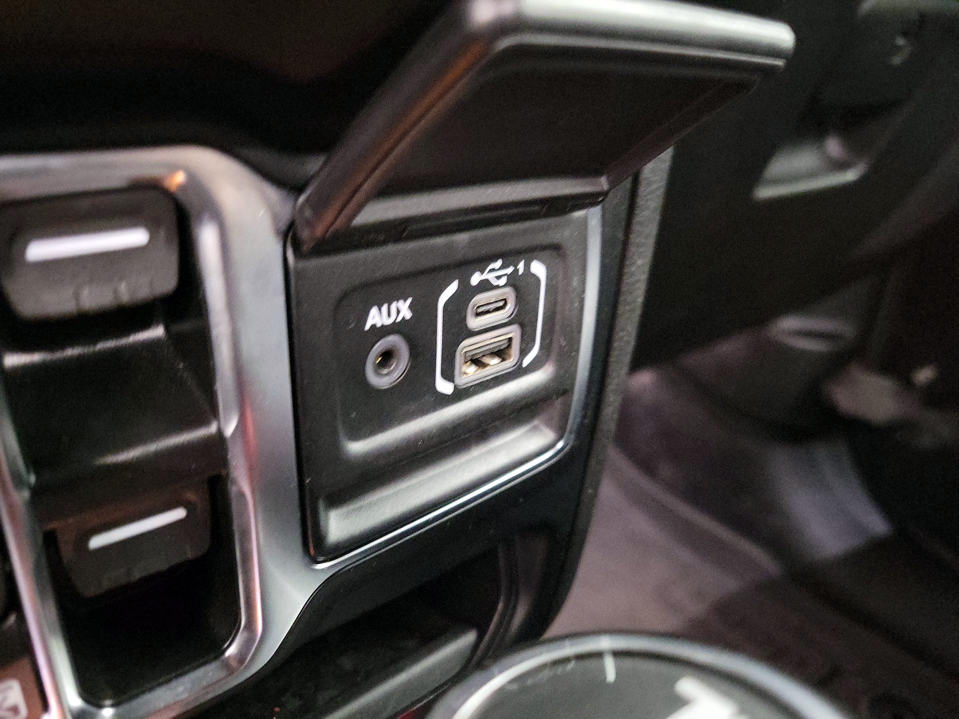 Thumbnail: 2024 Jeep Wrangler - 18