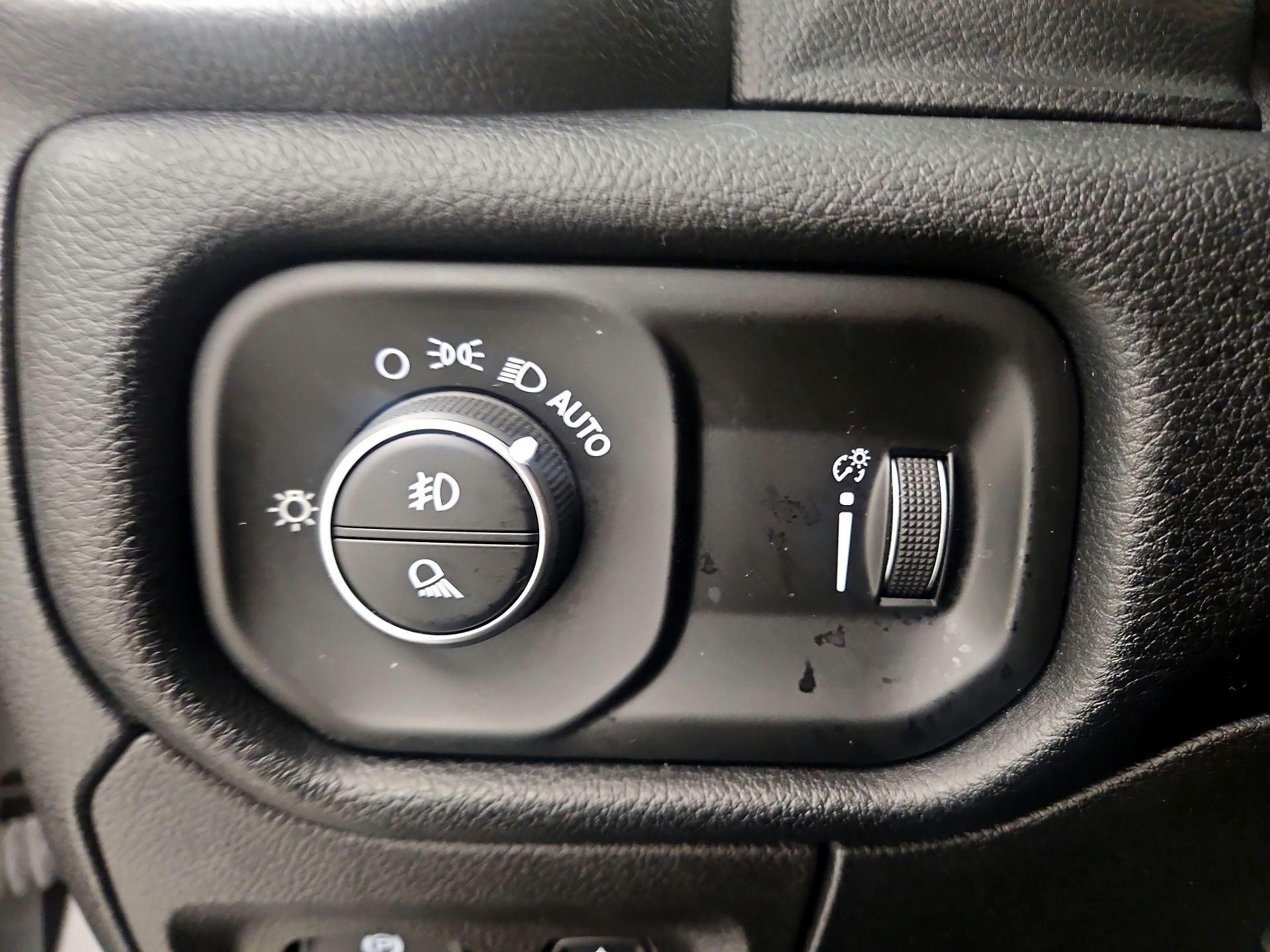 Thumbnail: 2021 RAM 1500 - 13