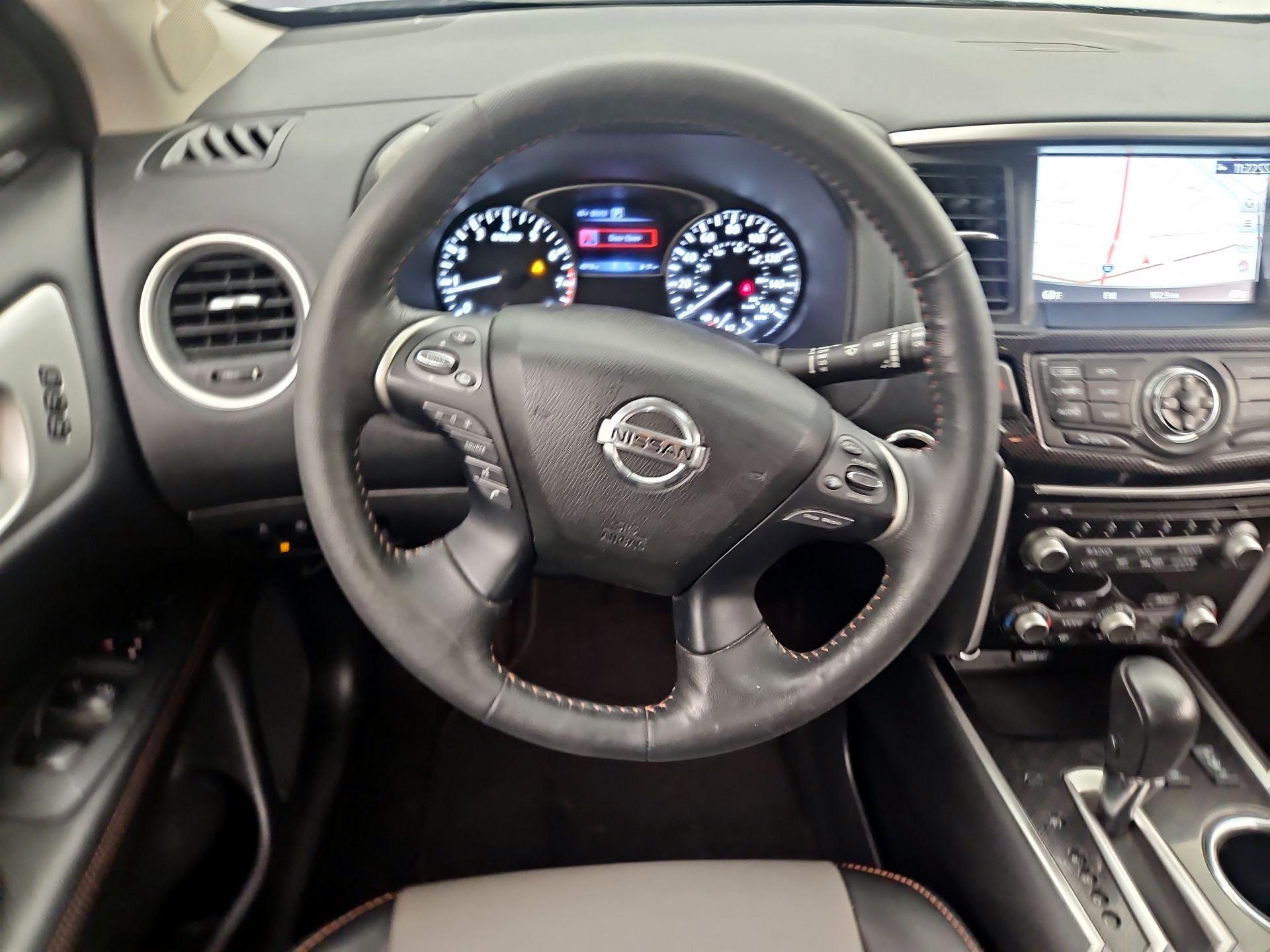 Thumbnail: 2020 Nissan Pathfinder - 10