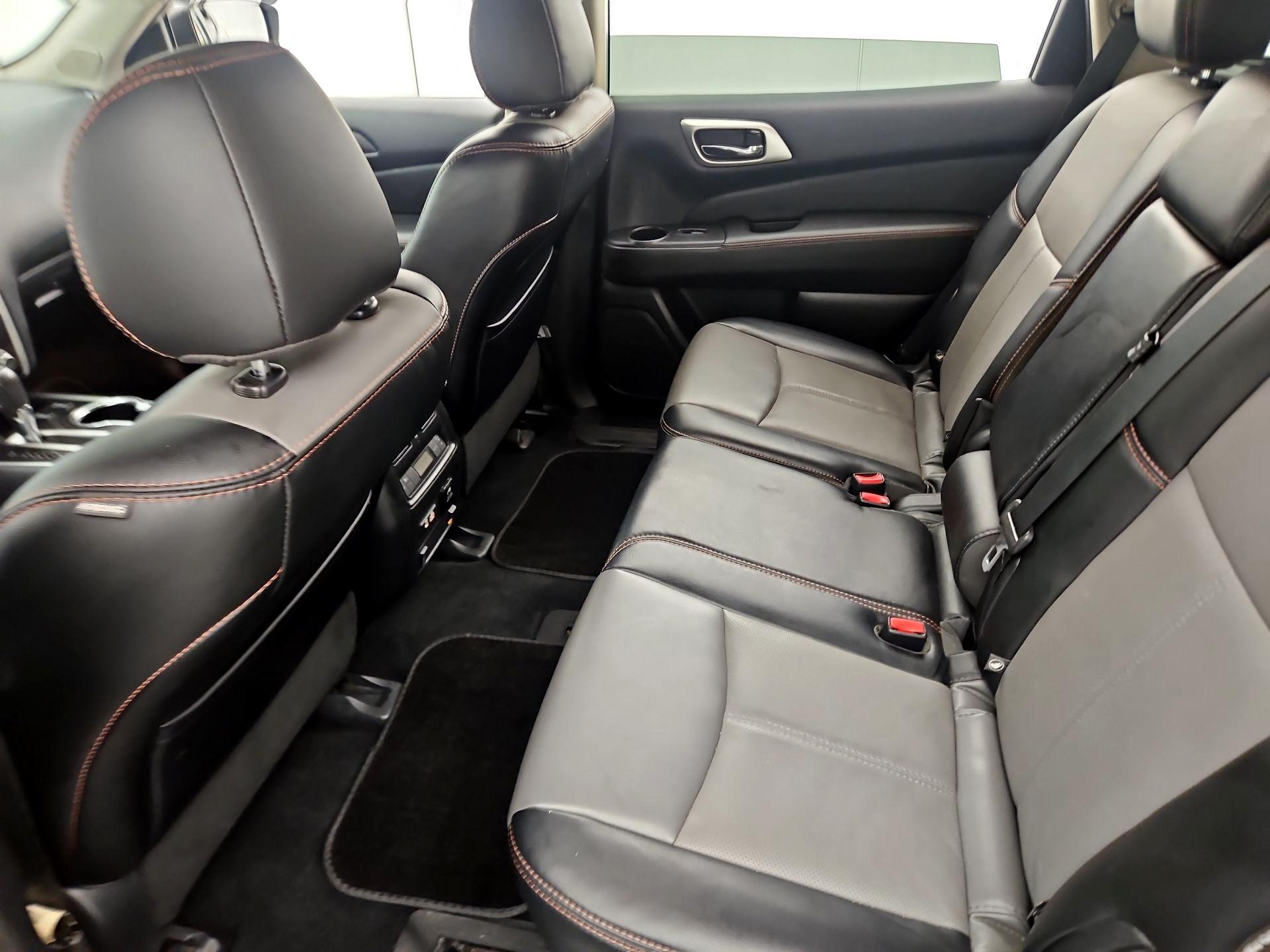 Thumbnail: 2020 Nissan Pathfinder - 19